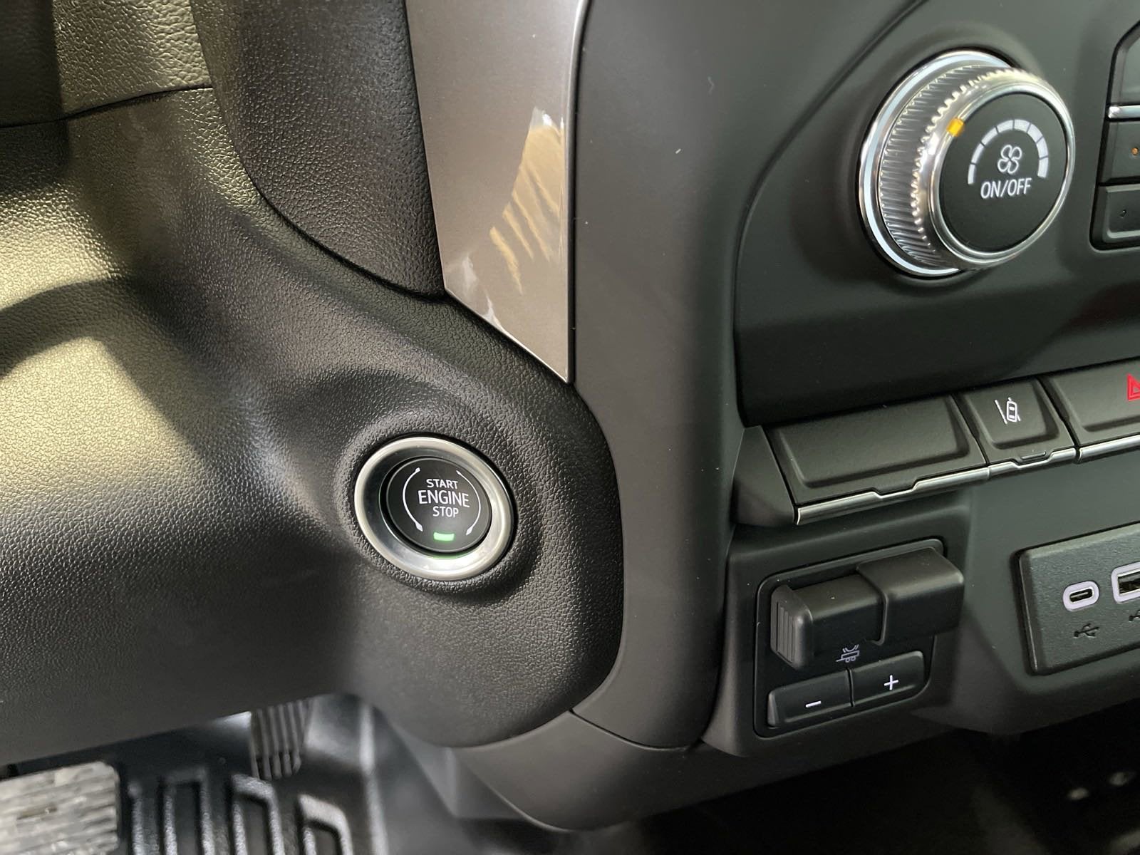 2024 GMC Sierra 2500 HD Pro