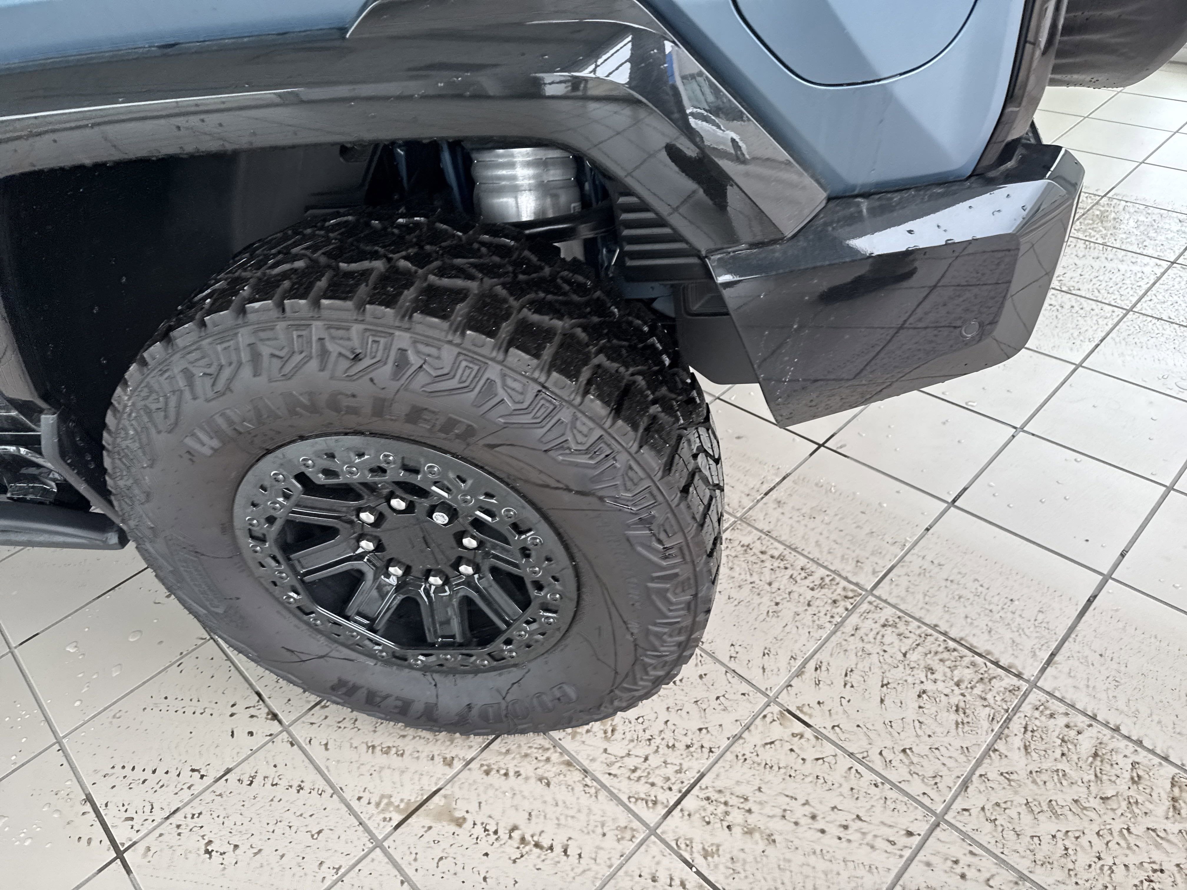 2024 GMC HUMMER EV SUV 3X OMEGA LIMITED EDITION