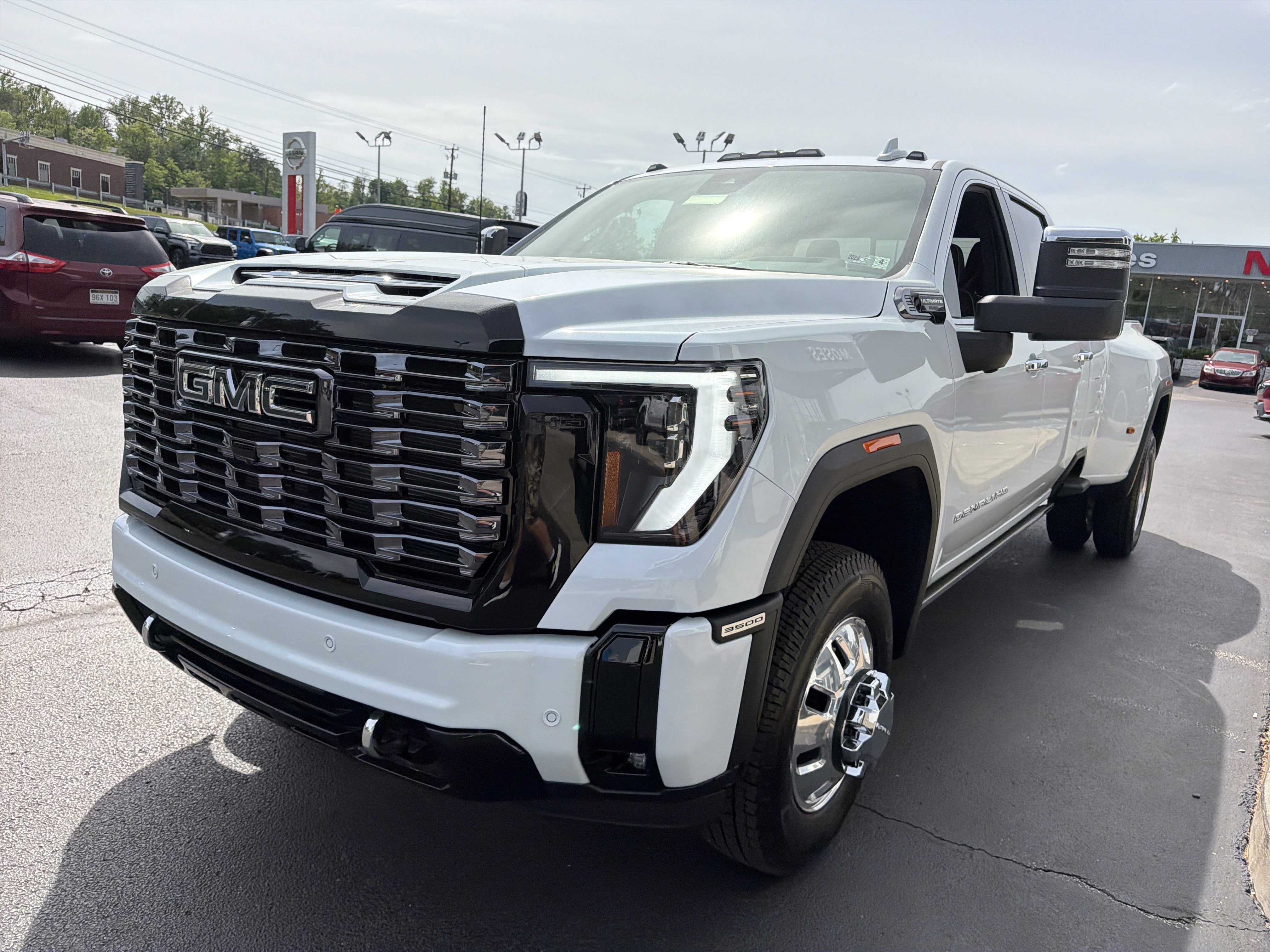 2026 GMC Sierra 3500 HD Denali Ultimate DRW