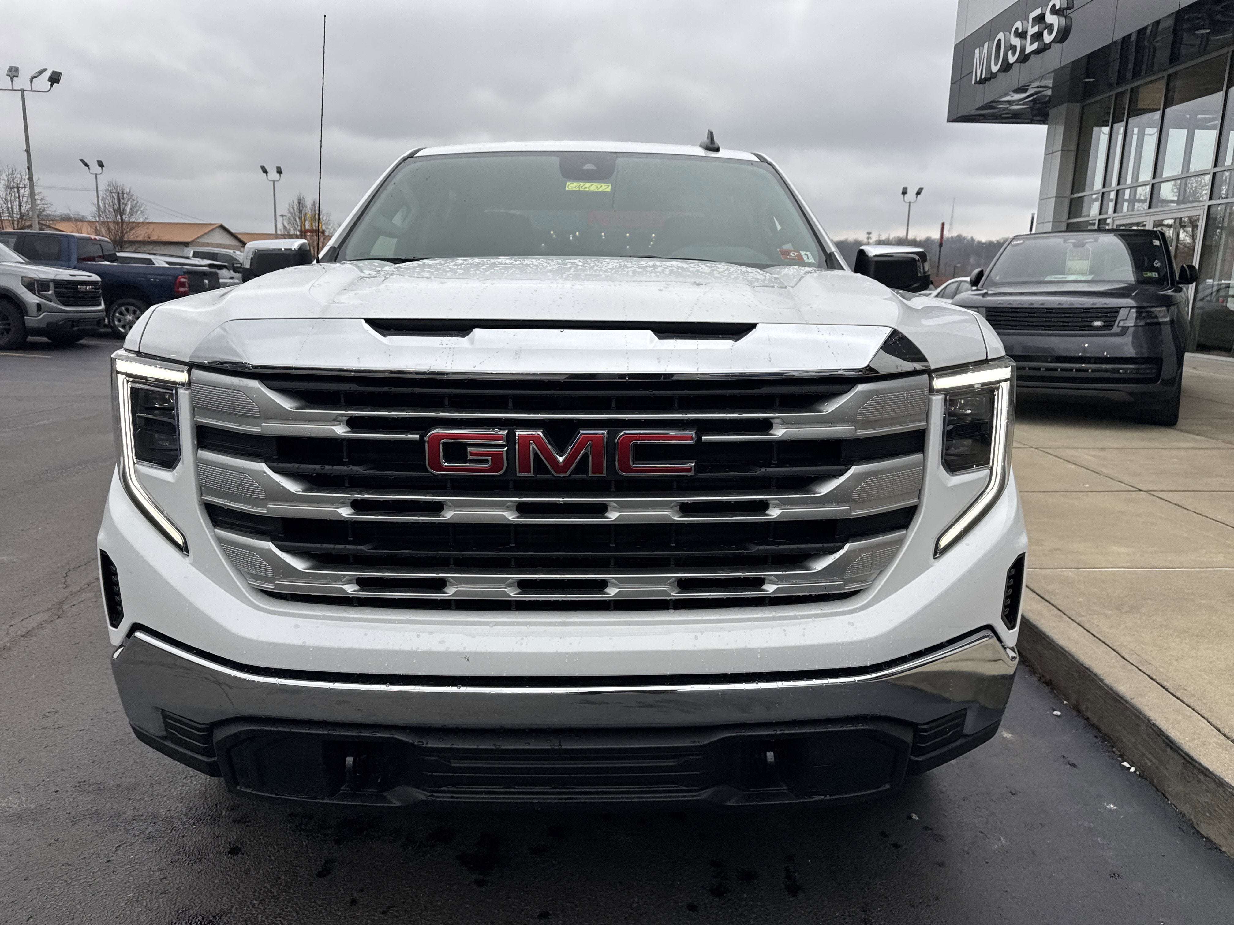 2026 GMC Sierra 1500 SLE