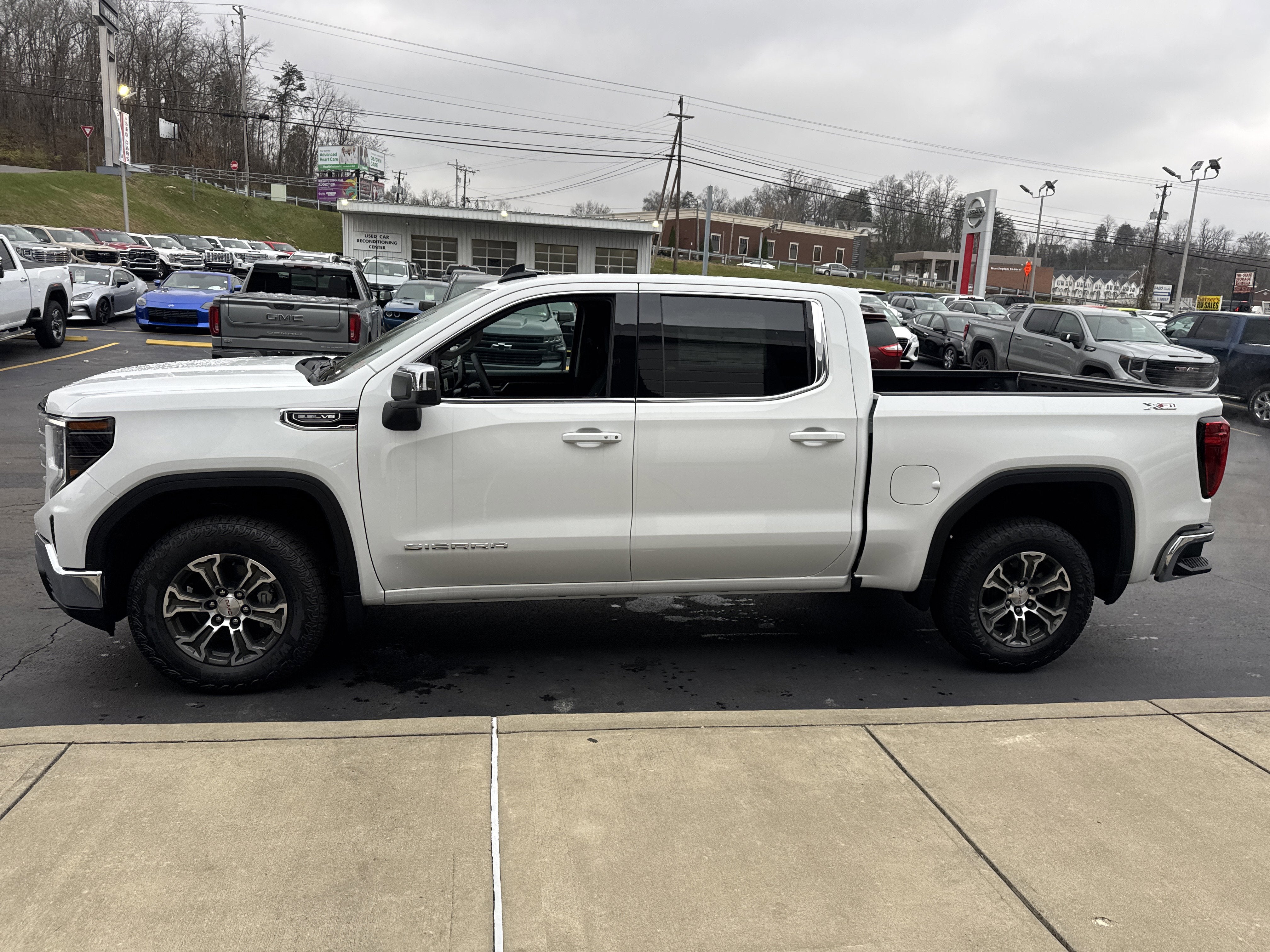 2026 GMC Sierra 1500 SLE