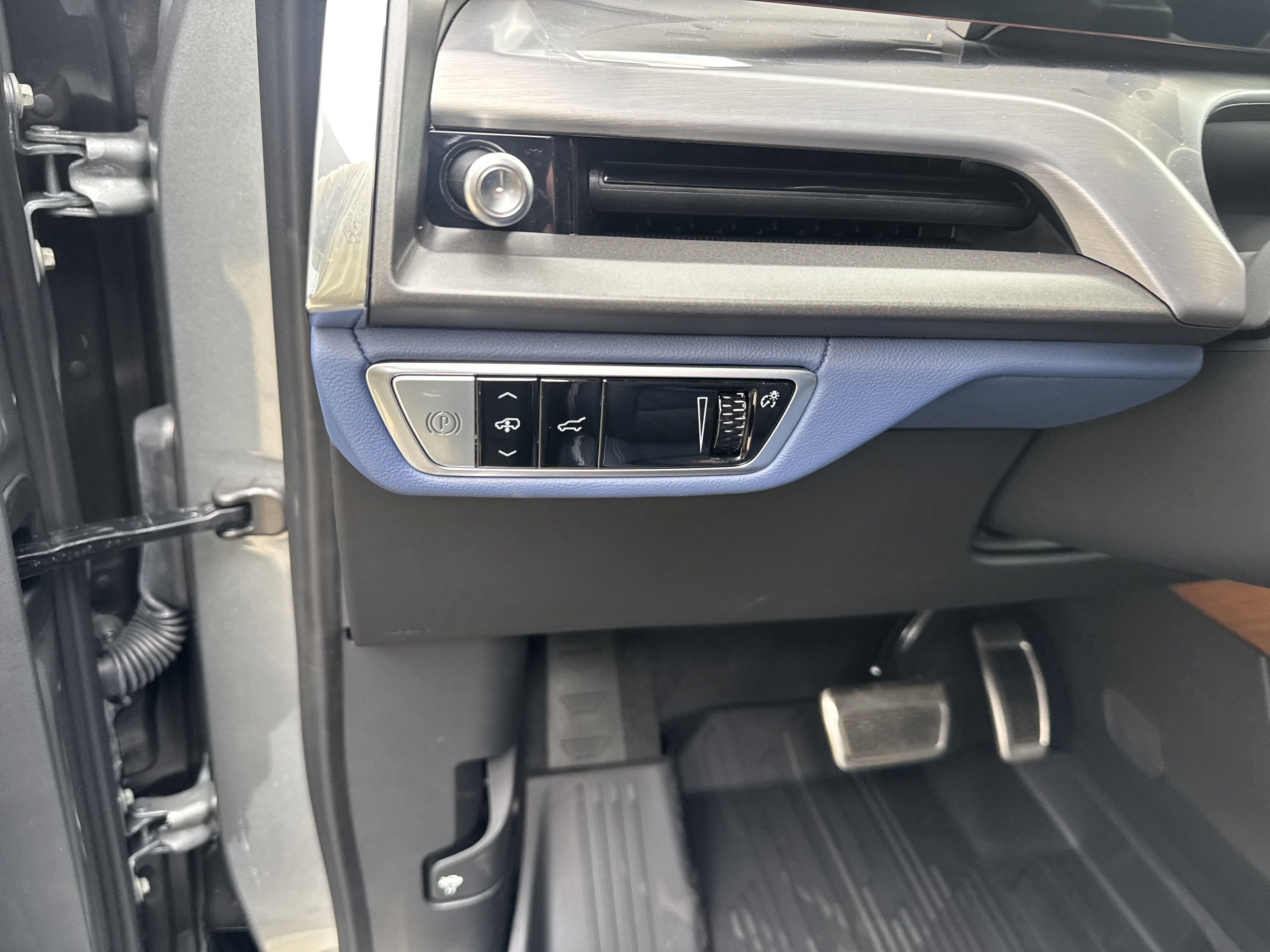 2026 Cadillac VISTIQ Premium Luxury