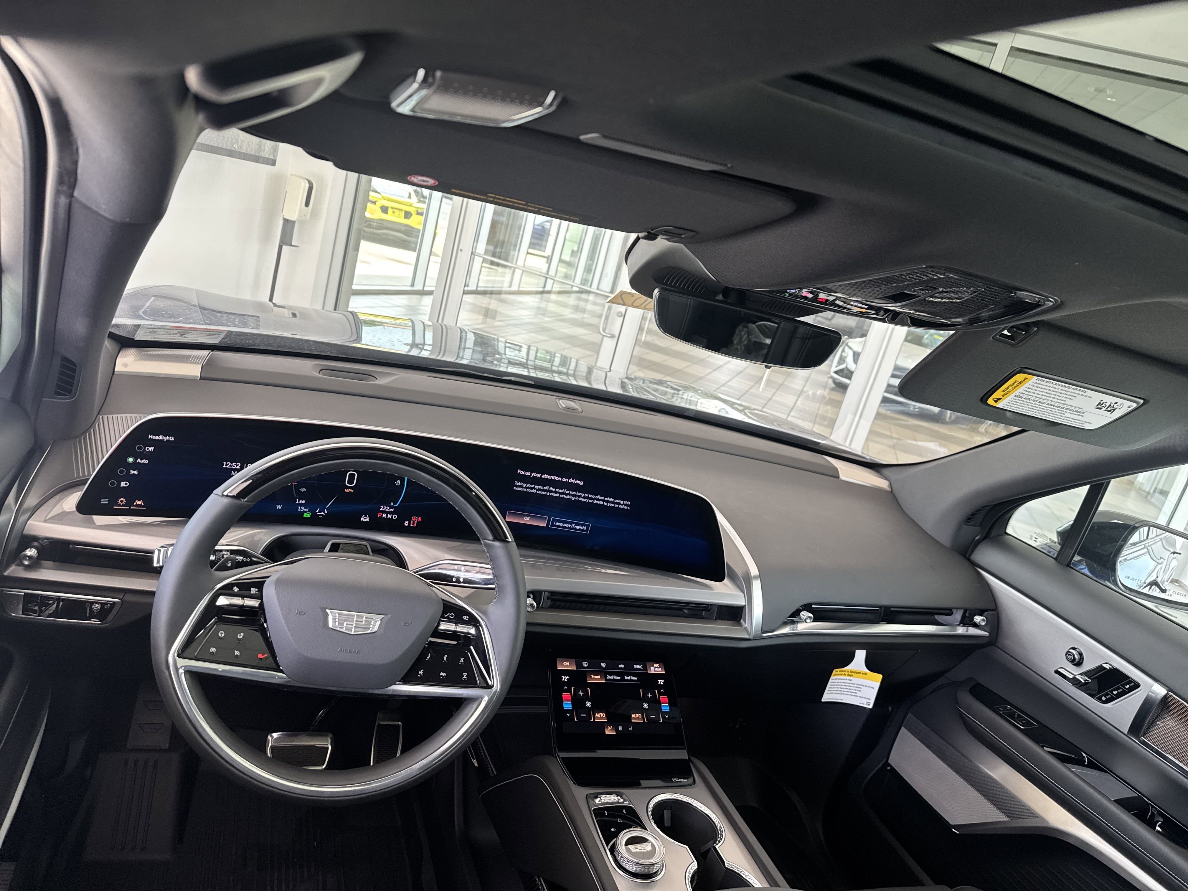 2026 Cadillac VISTIQ Sport