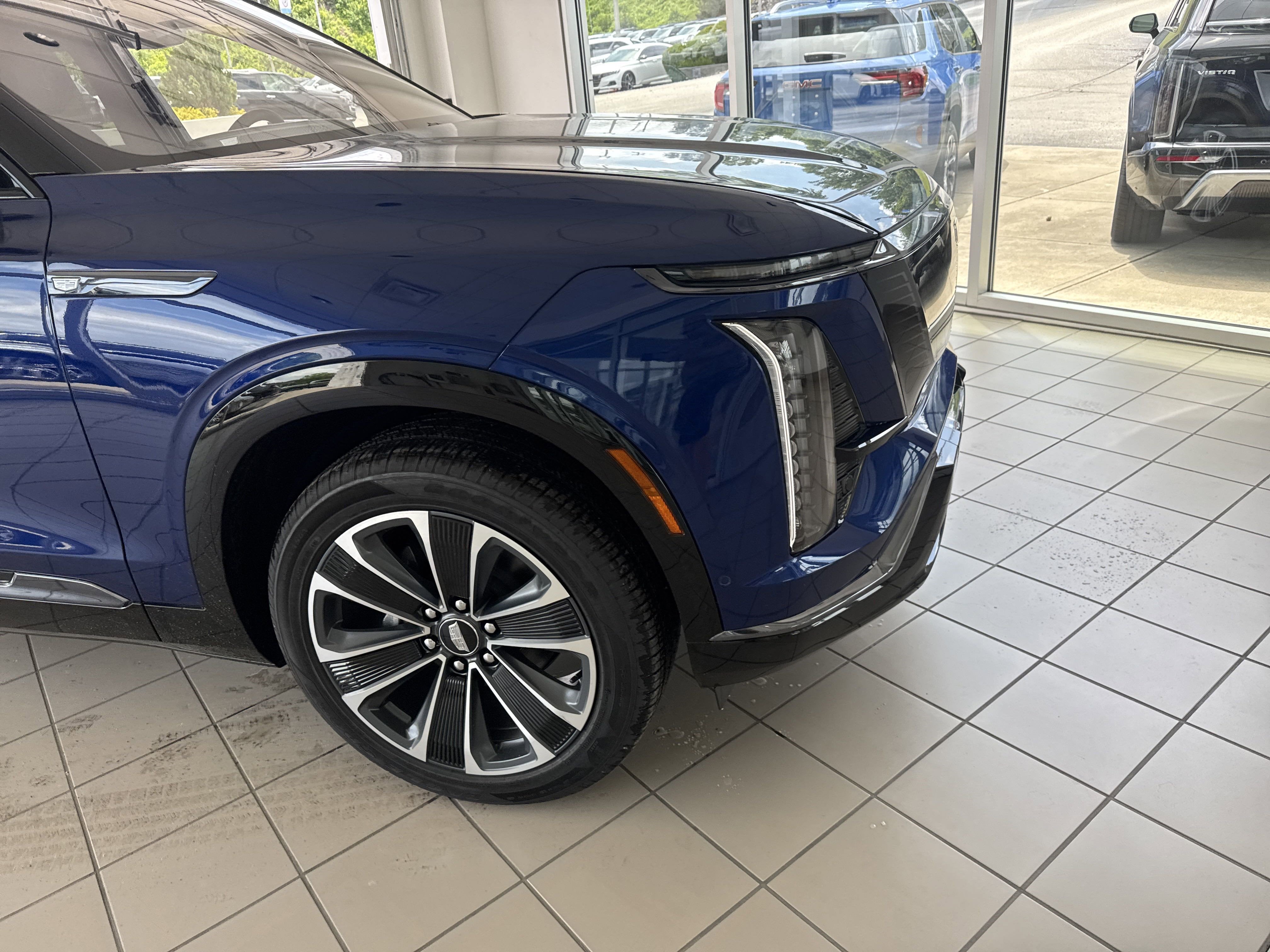 2026 Cadillac VISTIQ Sport