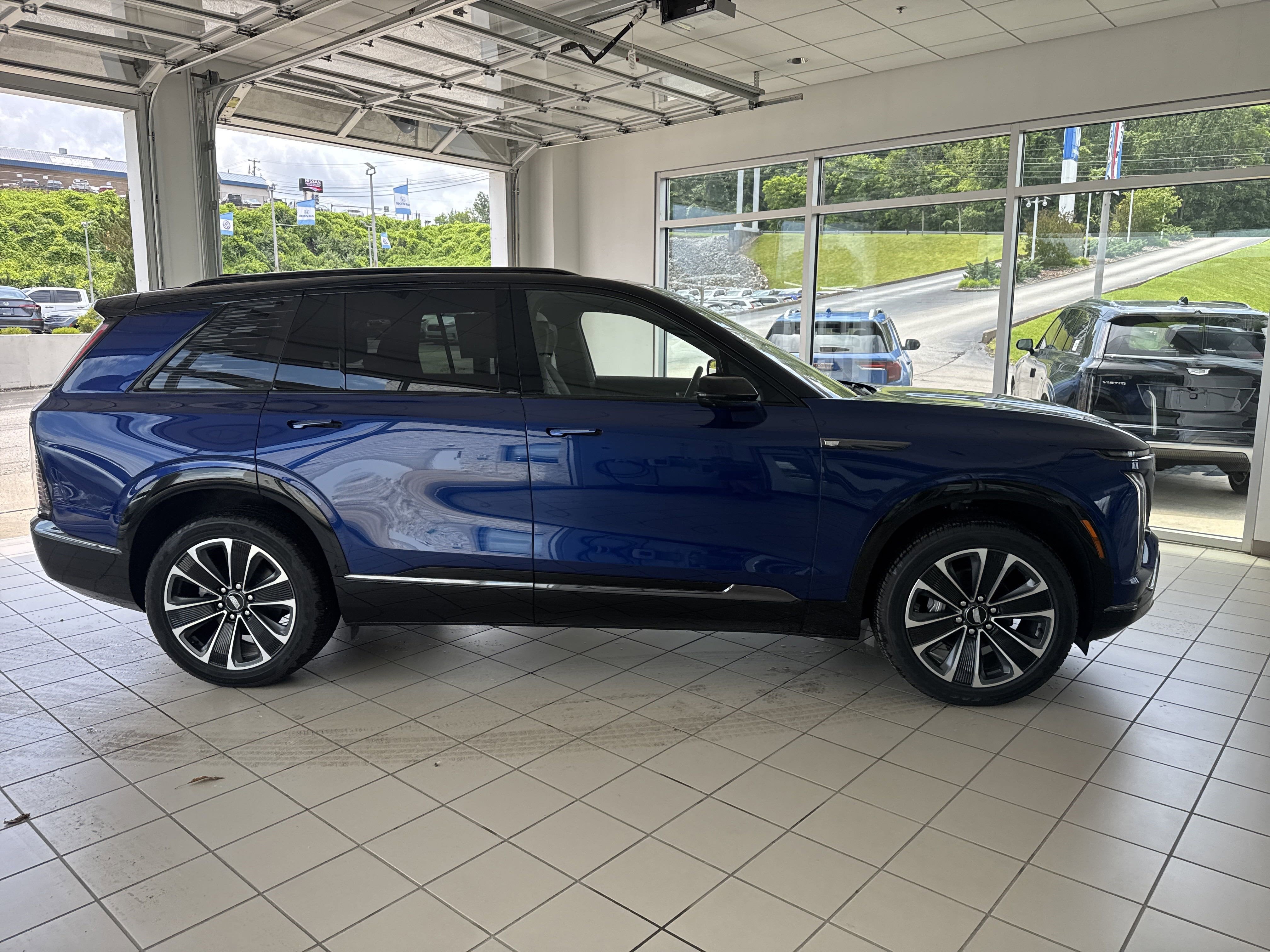 2026 Cadillac VISTIQ Sport