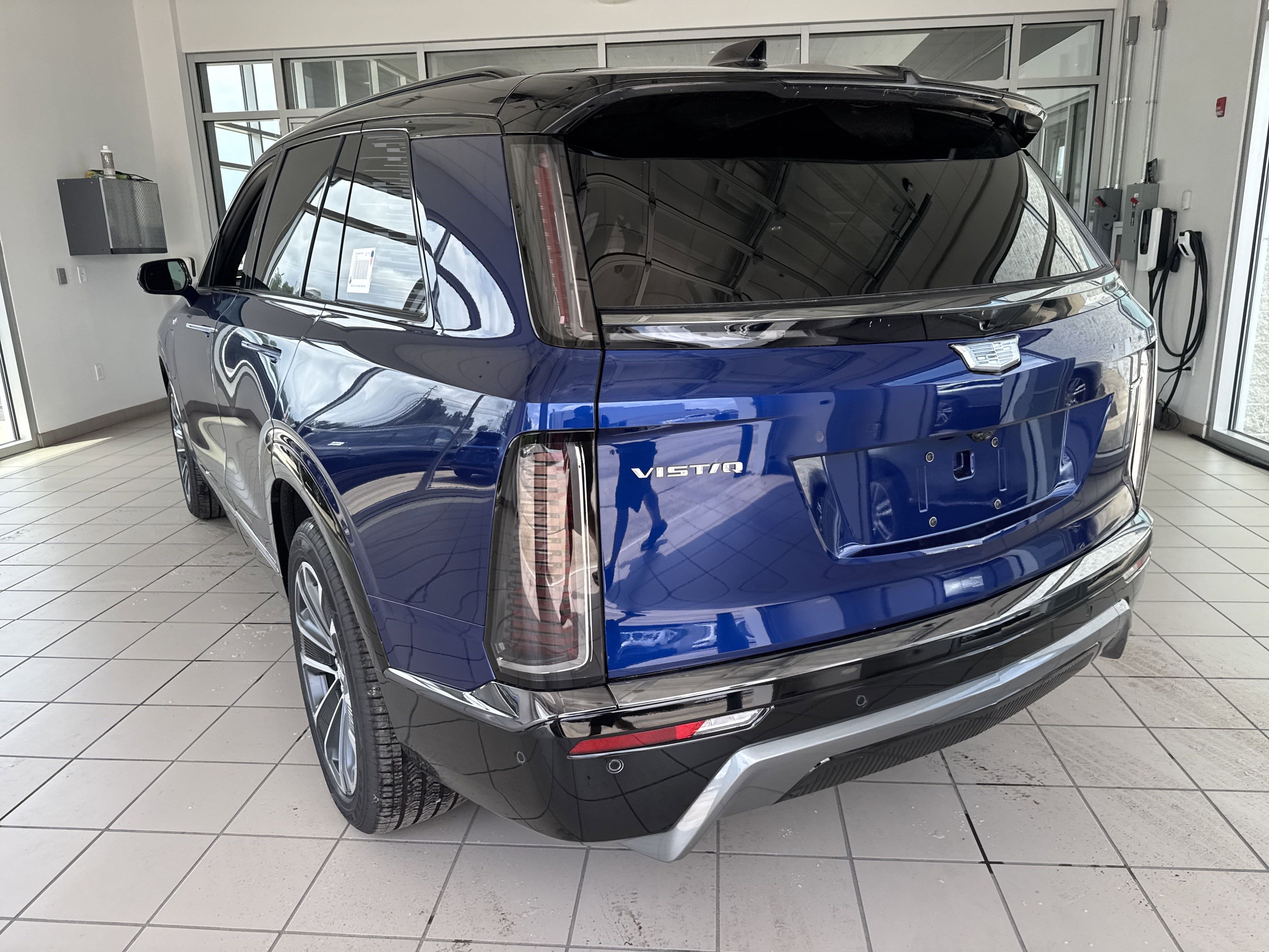 2026 Cadillac VISTIQ Sport