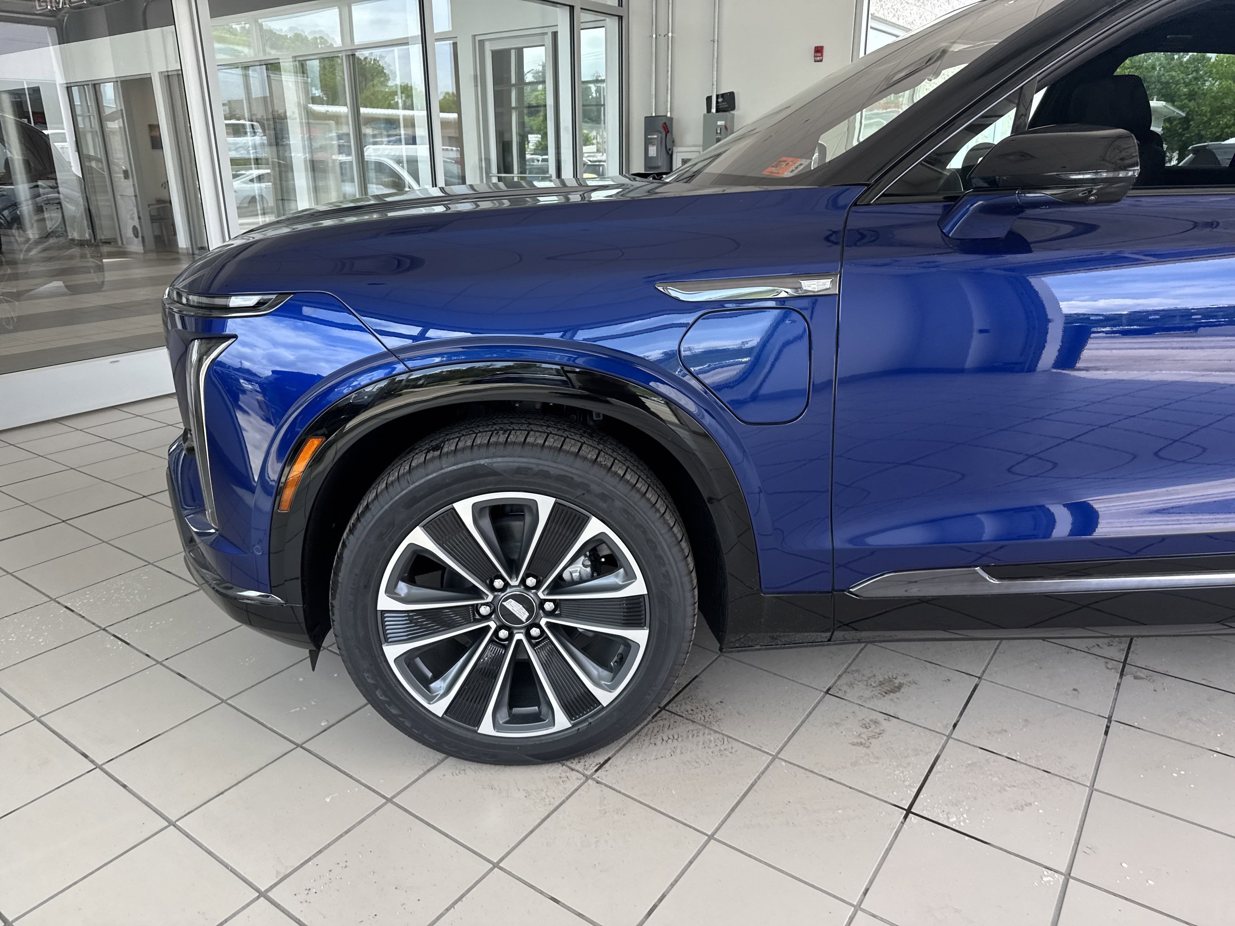 2026 Cadillac VISTIQ Sport