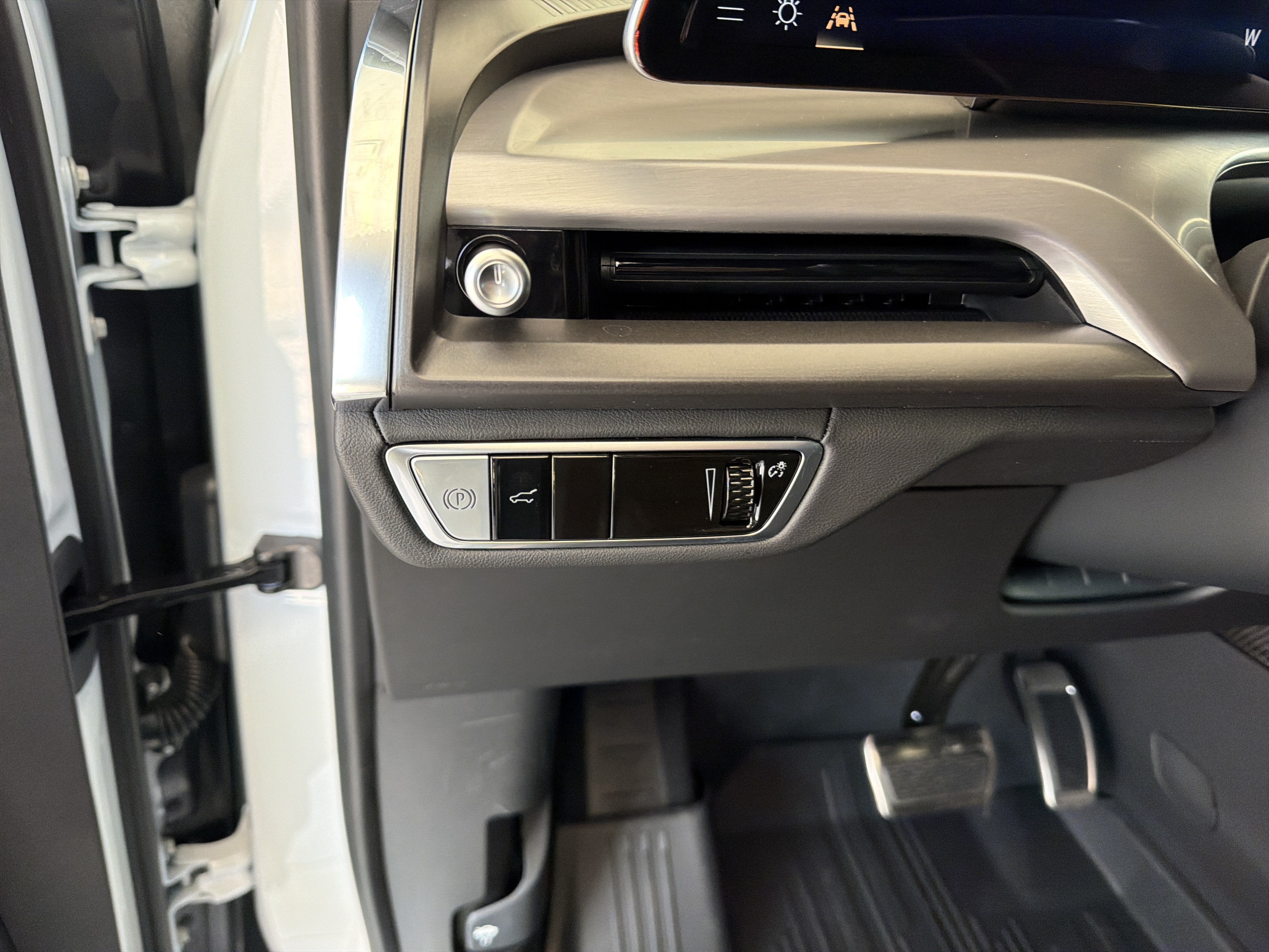 2027 Cadillac VISTIQ Sport
