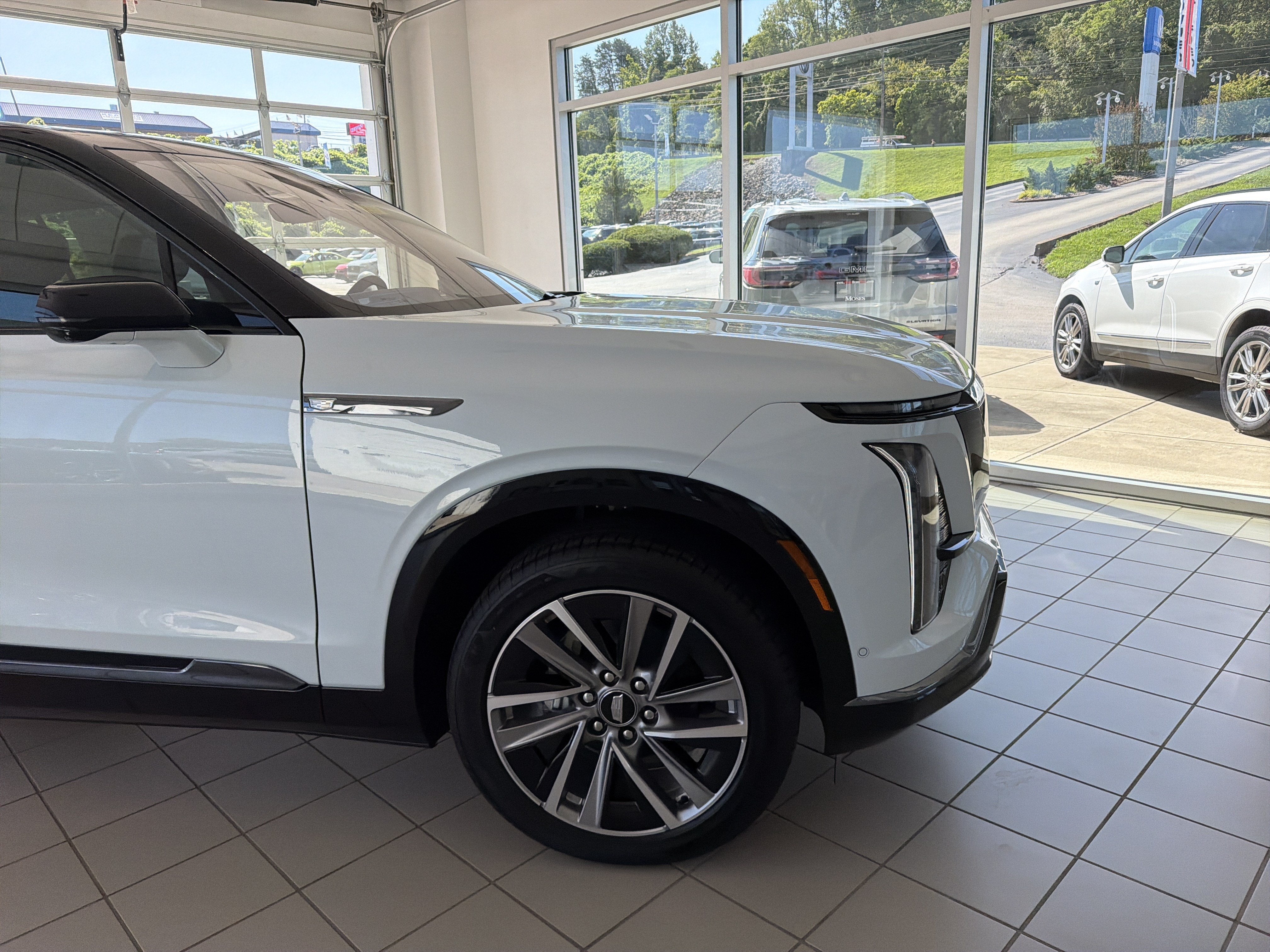 2027 Cadillac VISTIQ Sport
