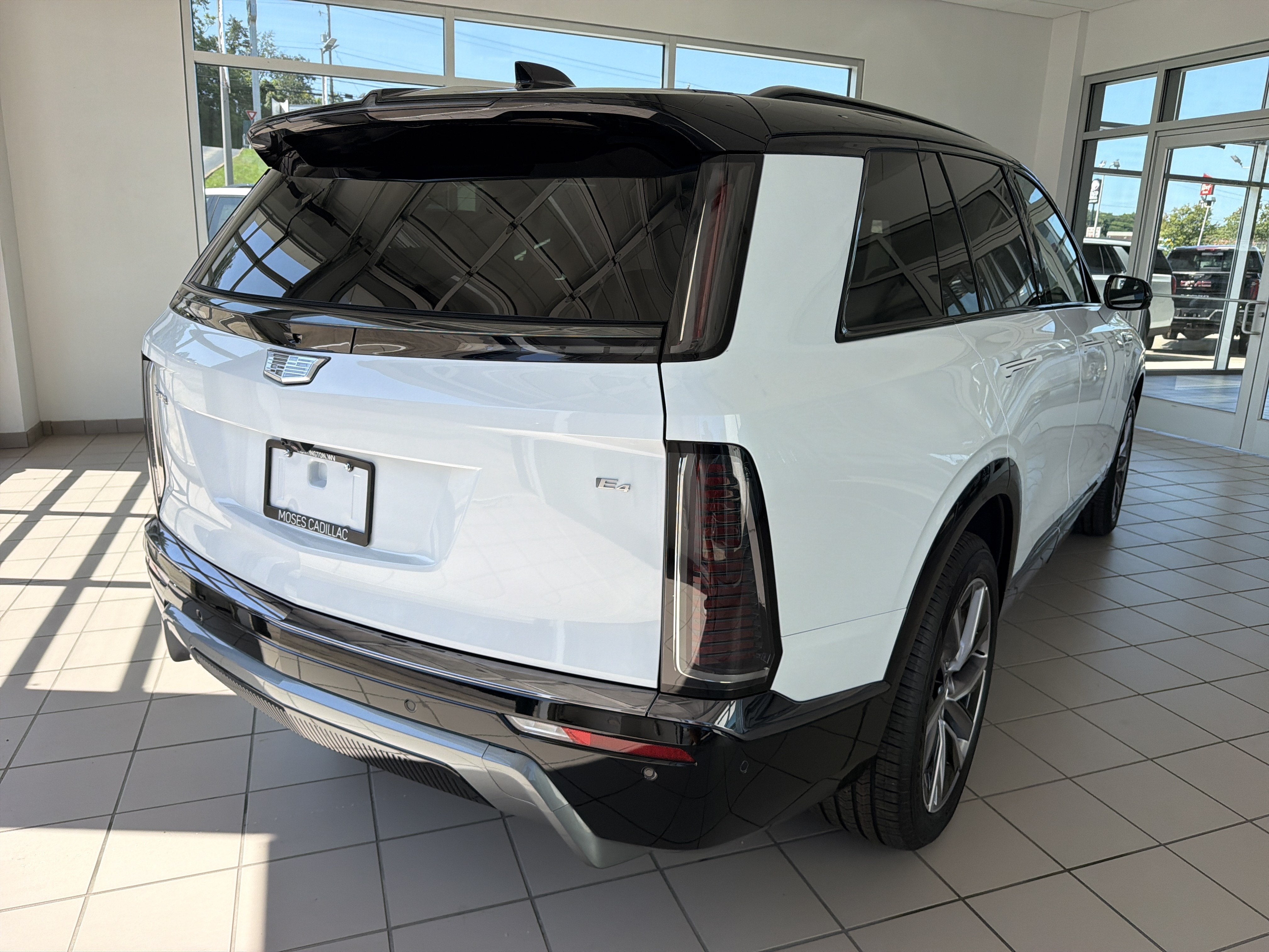 2027 Cadillac VISTIQ Sport
