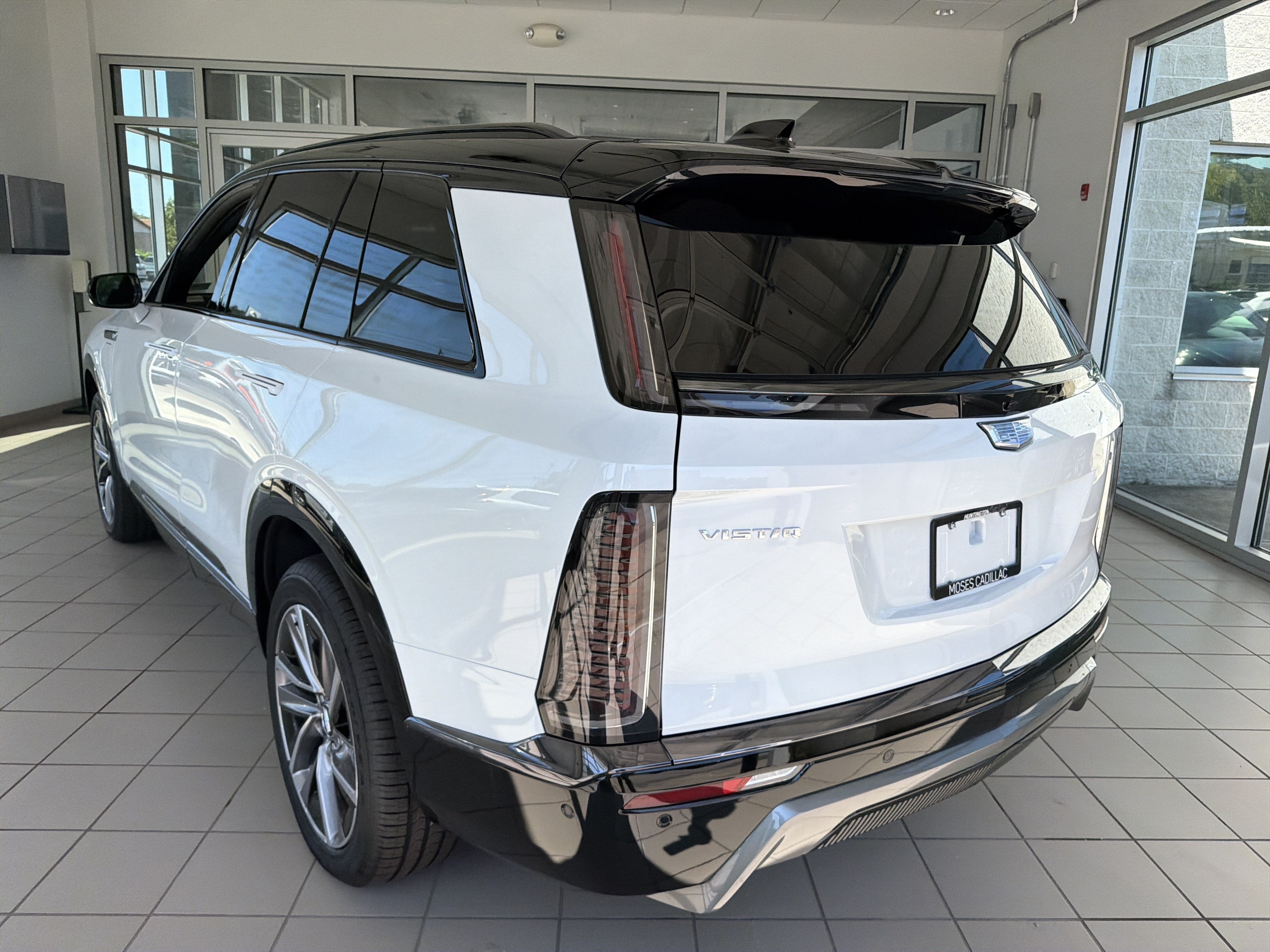 2027 Cadillac VISTIQ Sport