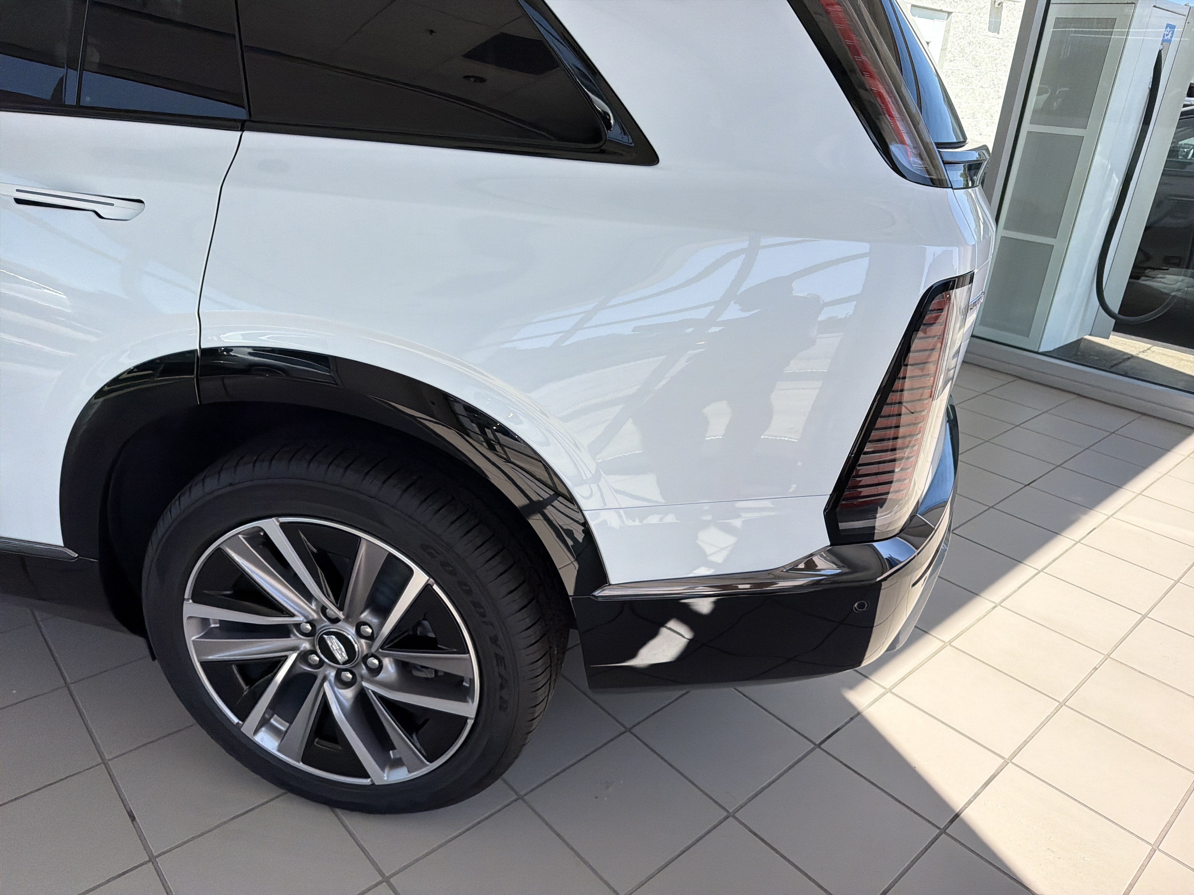 2027 Cadillac VISTIQ Sport