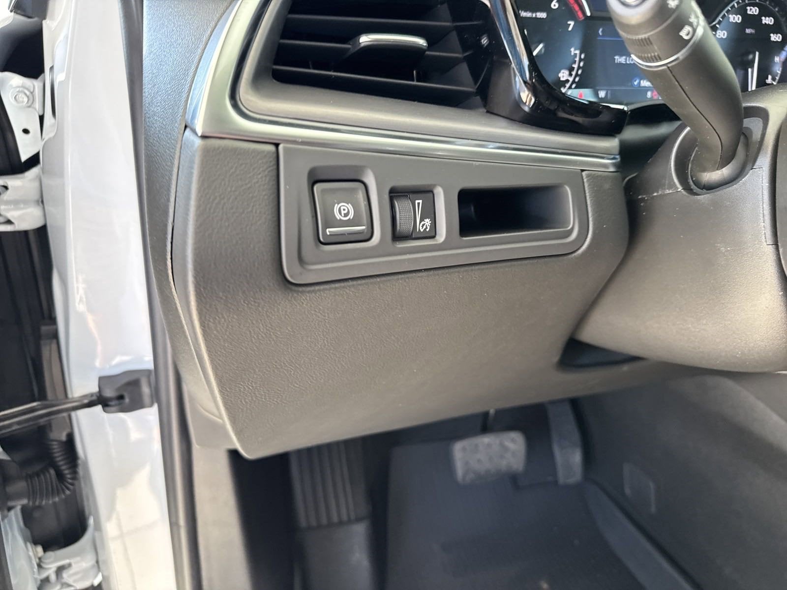 2025 Cadillac XT5 Luxury