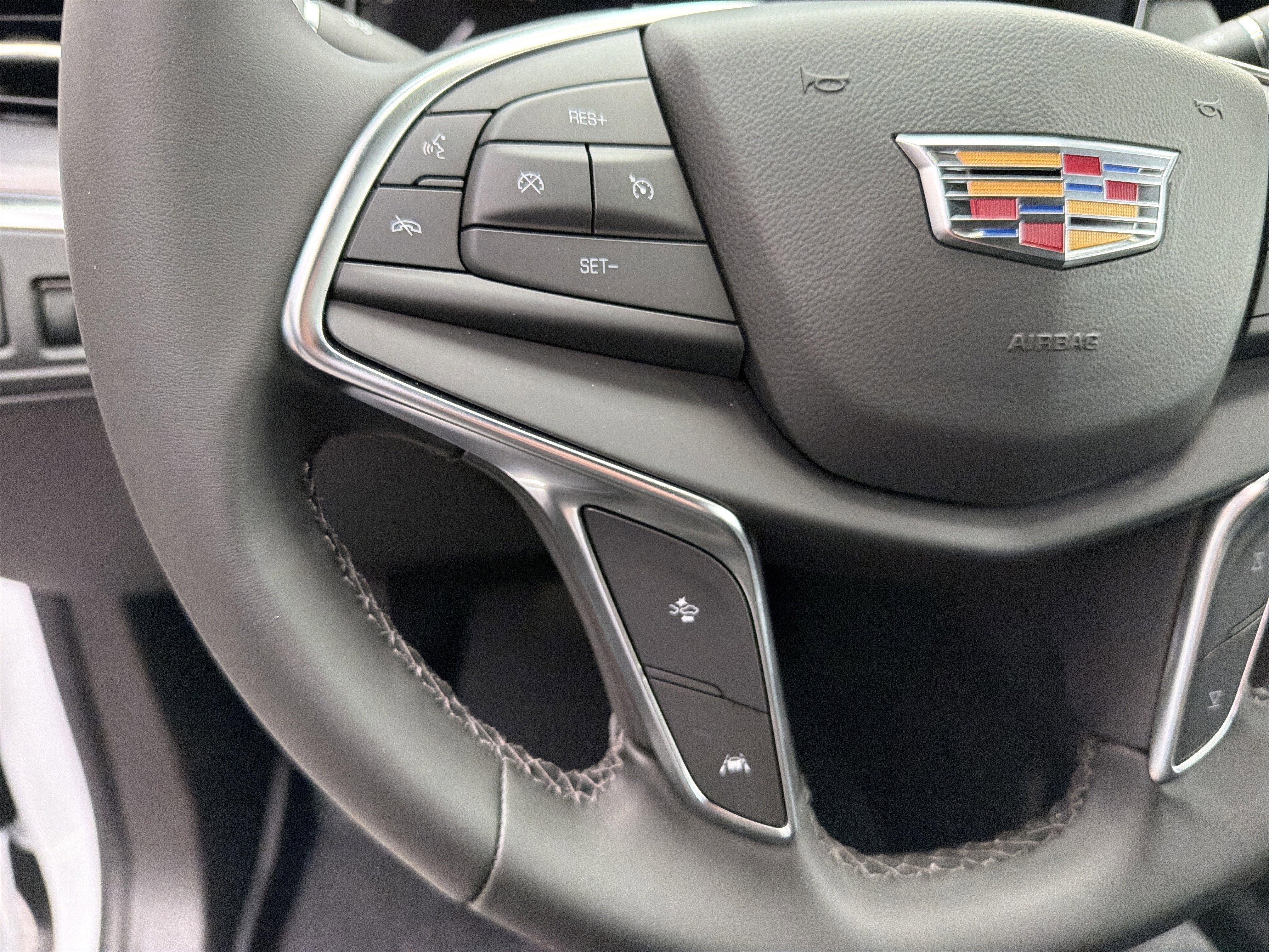 2026 Cadillac XT5 Luxury