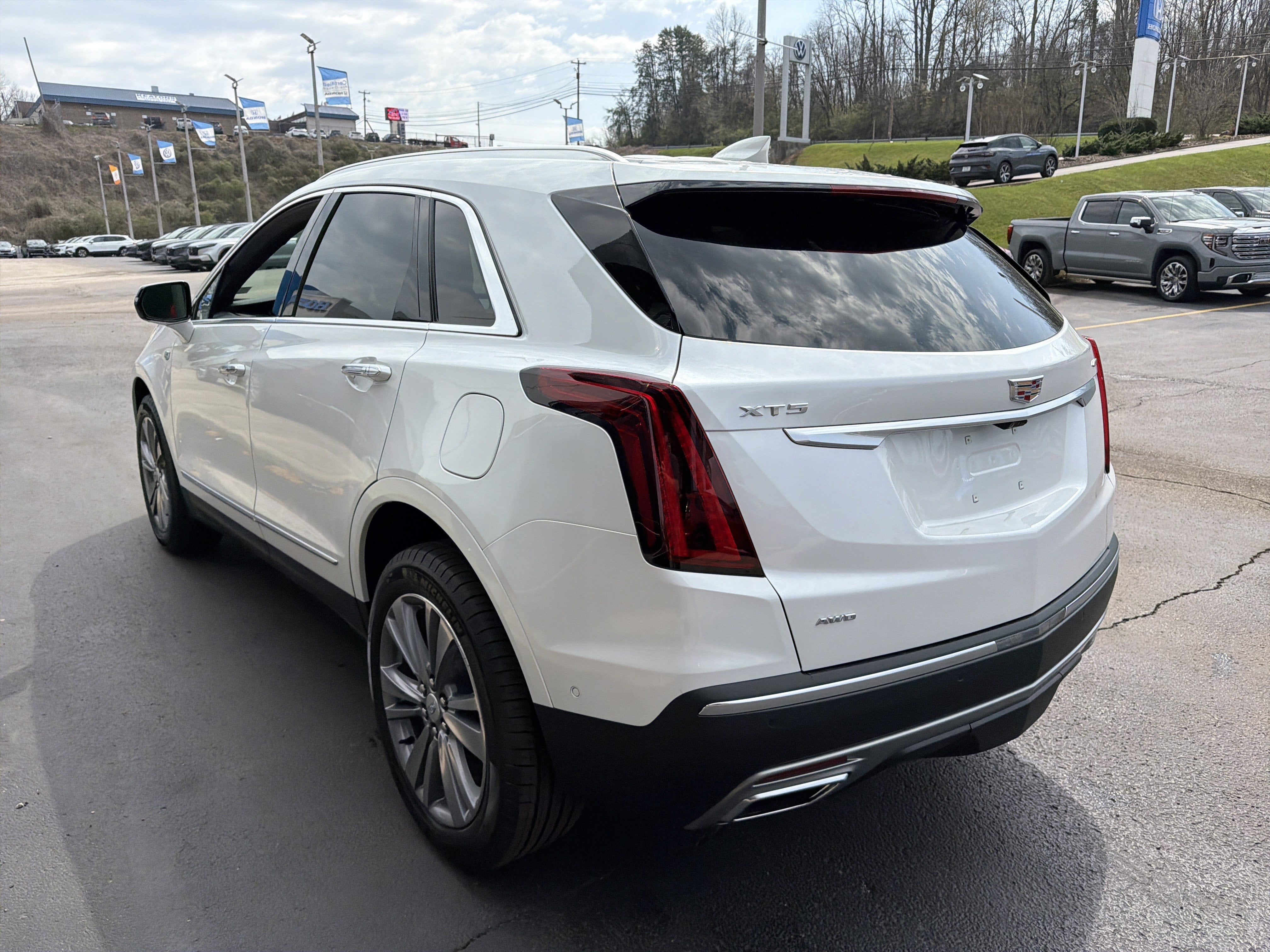 2026 Cadillac XT5 Premium Luxury