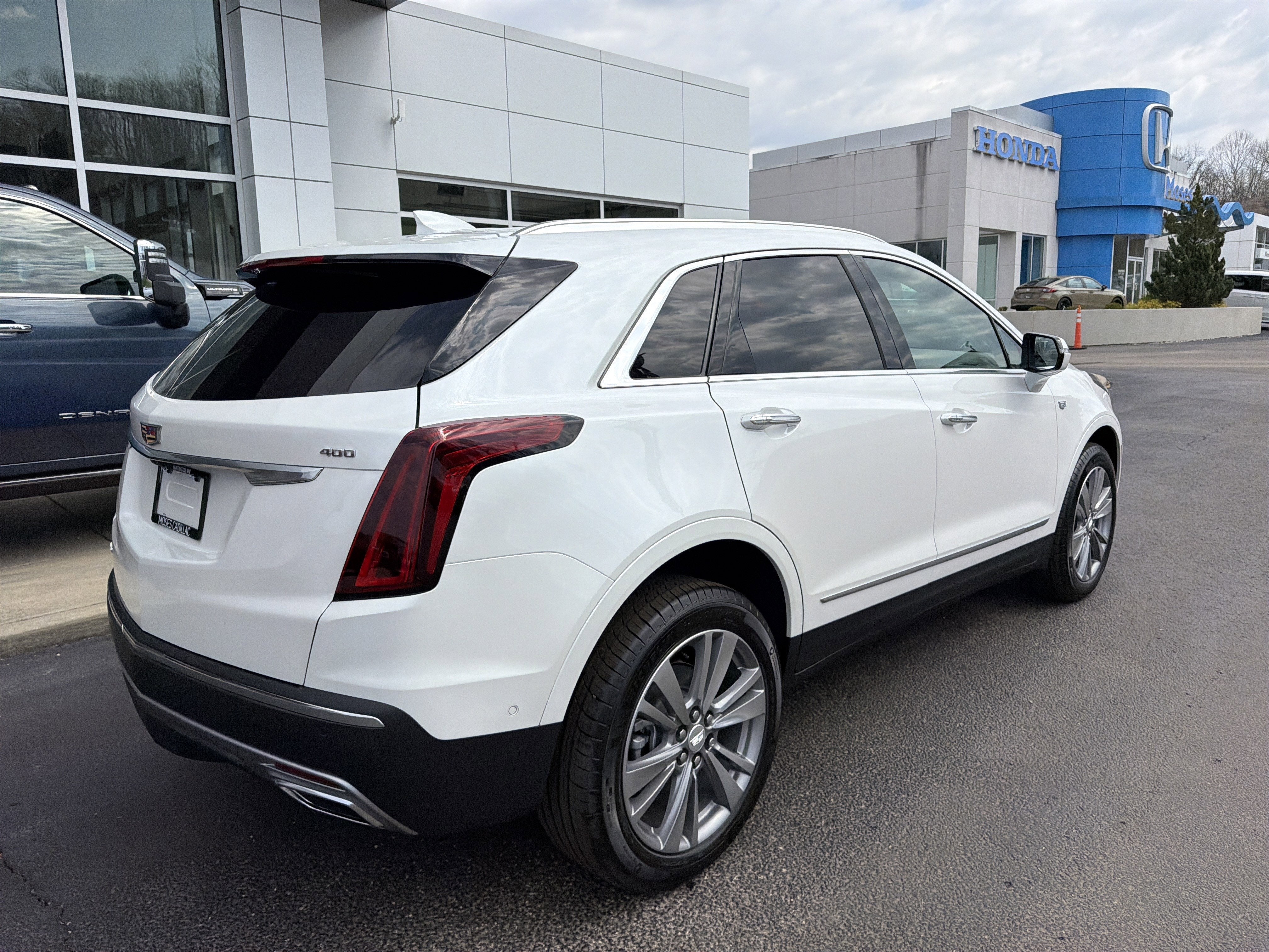 2026 Cadillac XT5 Premium Luxury