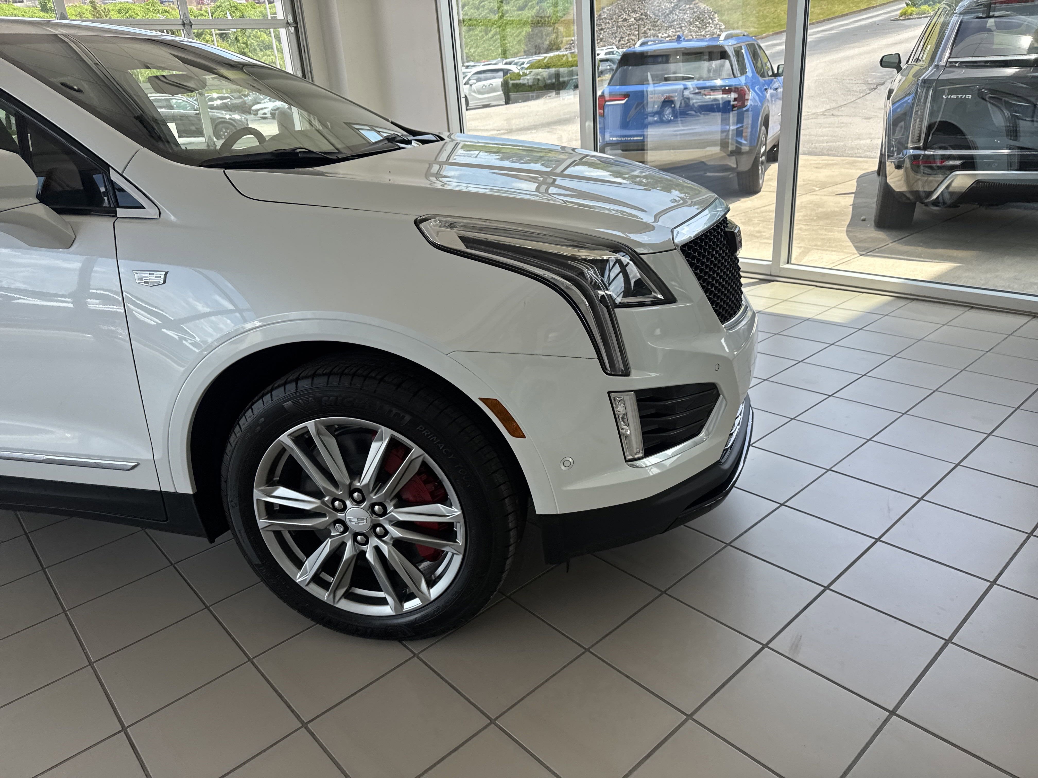 2025 Cadillac XT5 Sport
