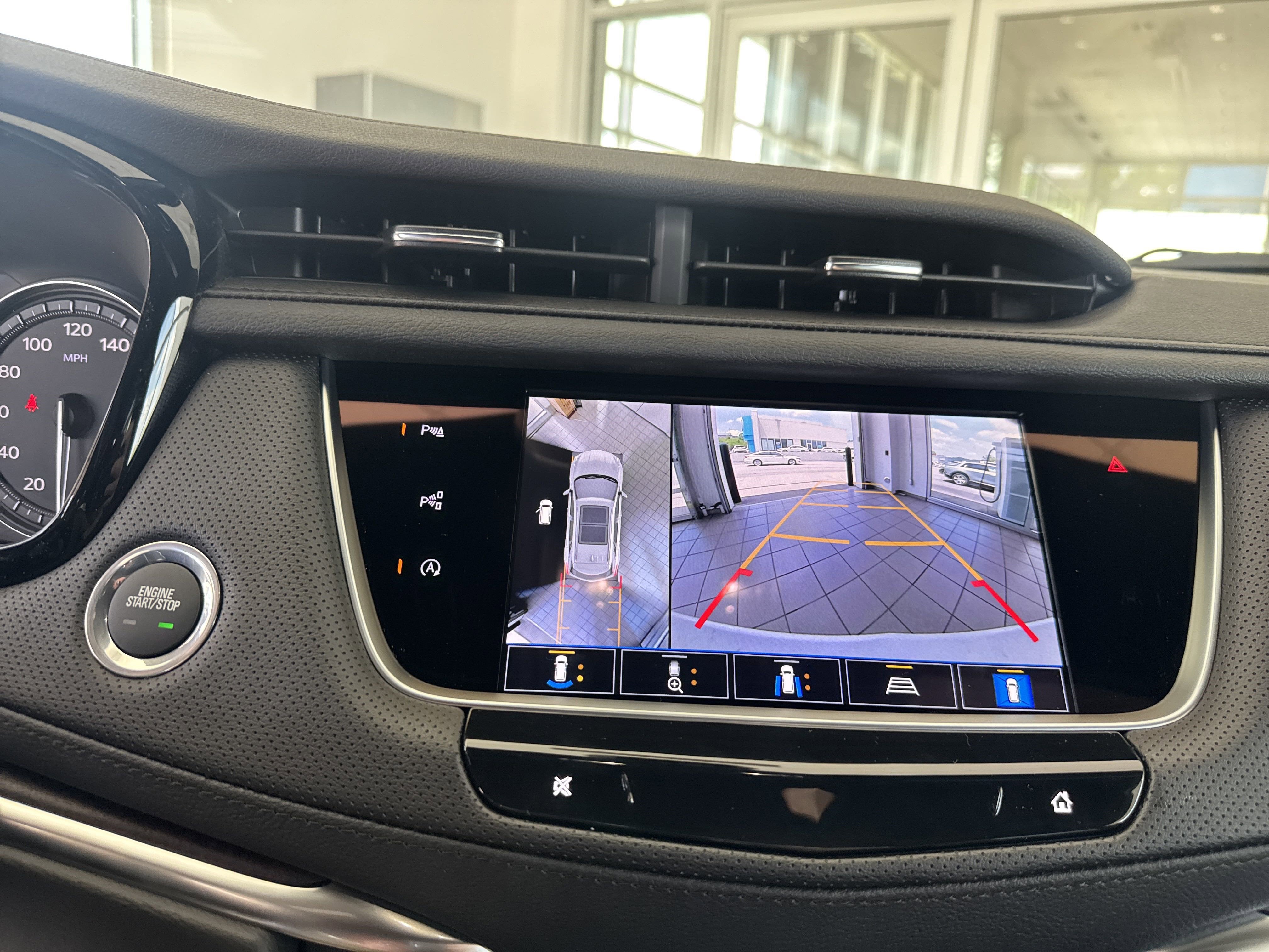 2025 Cadillac XT5 Sport