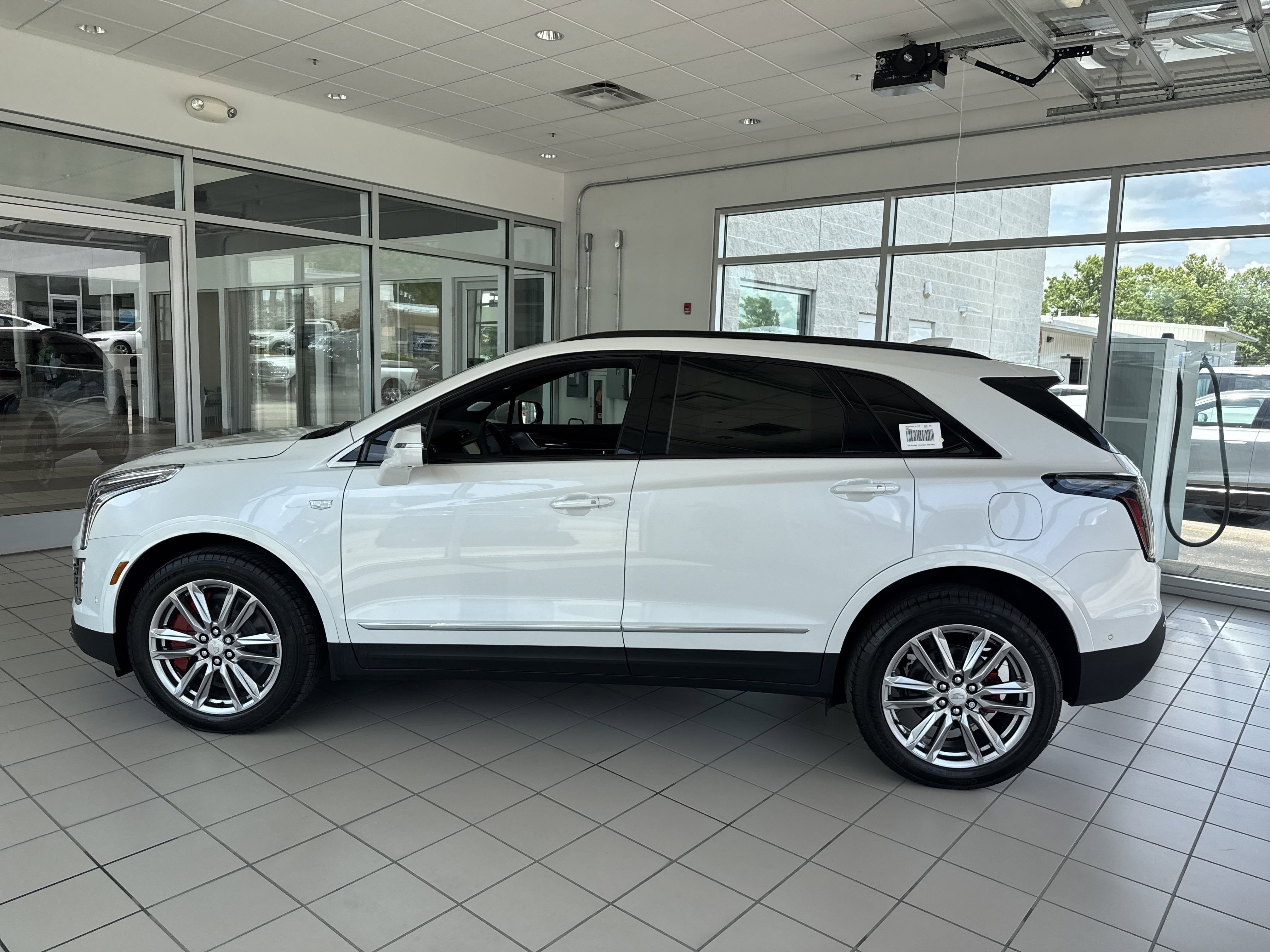 2025 Cadillac XT5 Sport