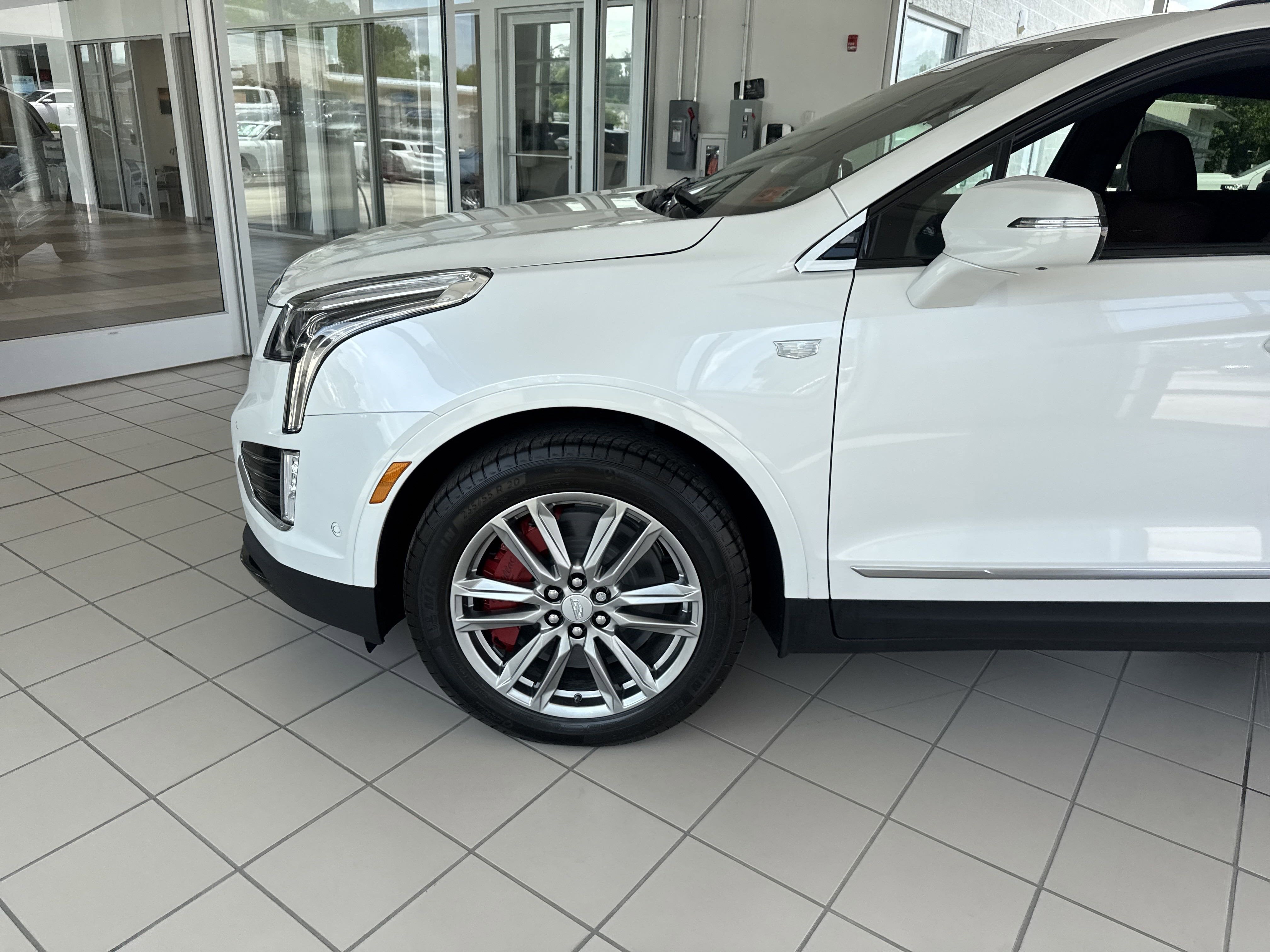 2025 Cadillac XT5 Sport