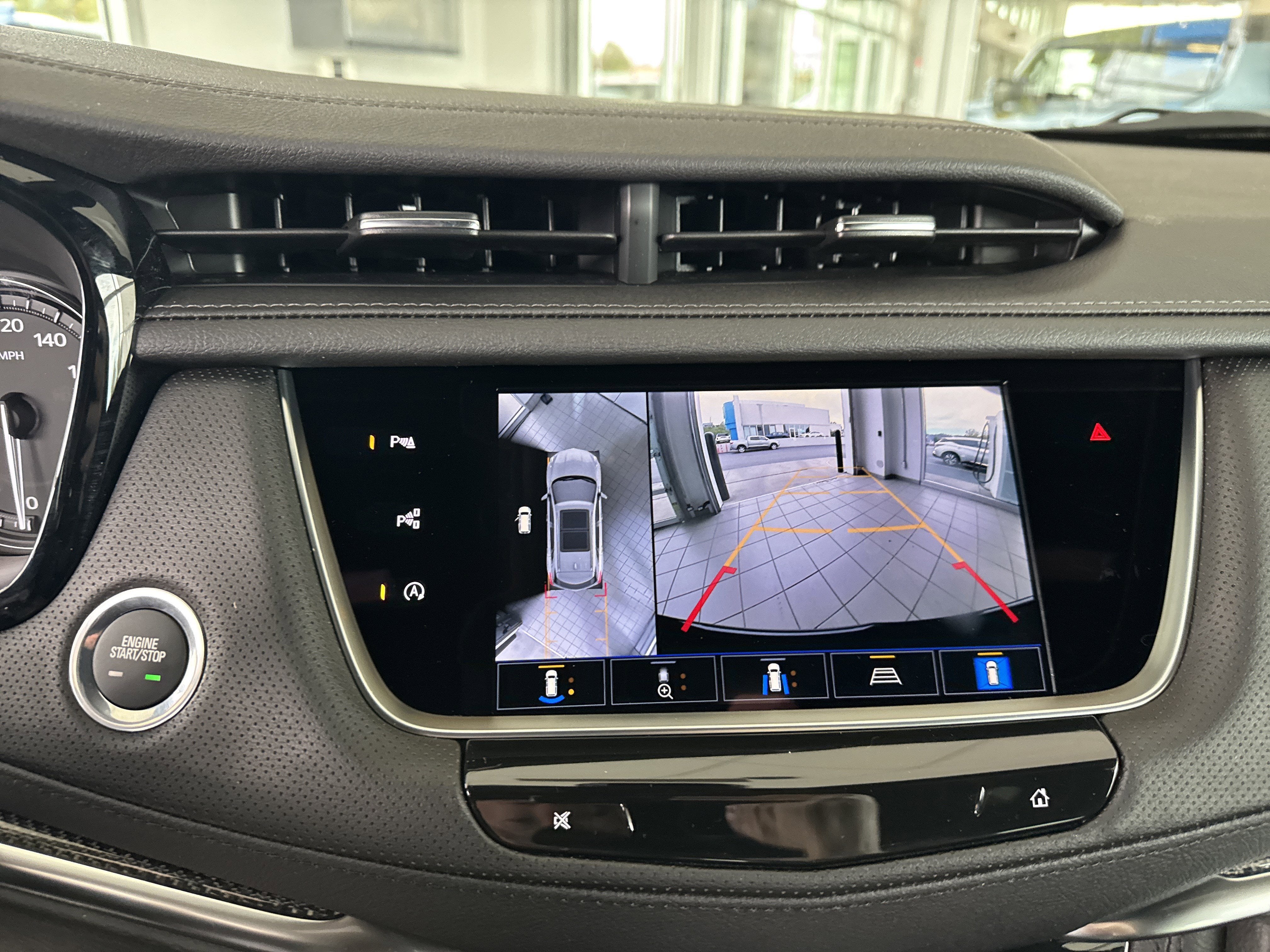 2025 Cadillac XT5 Sport