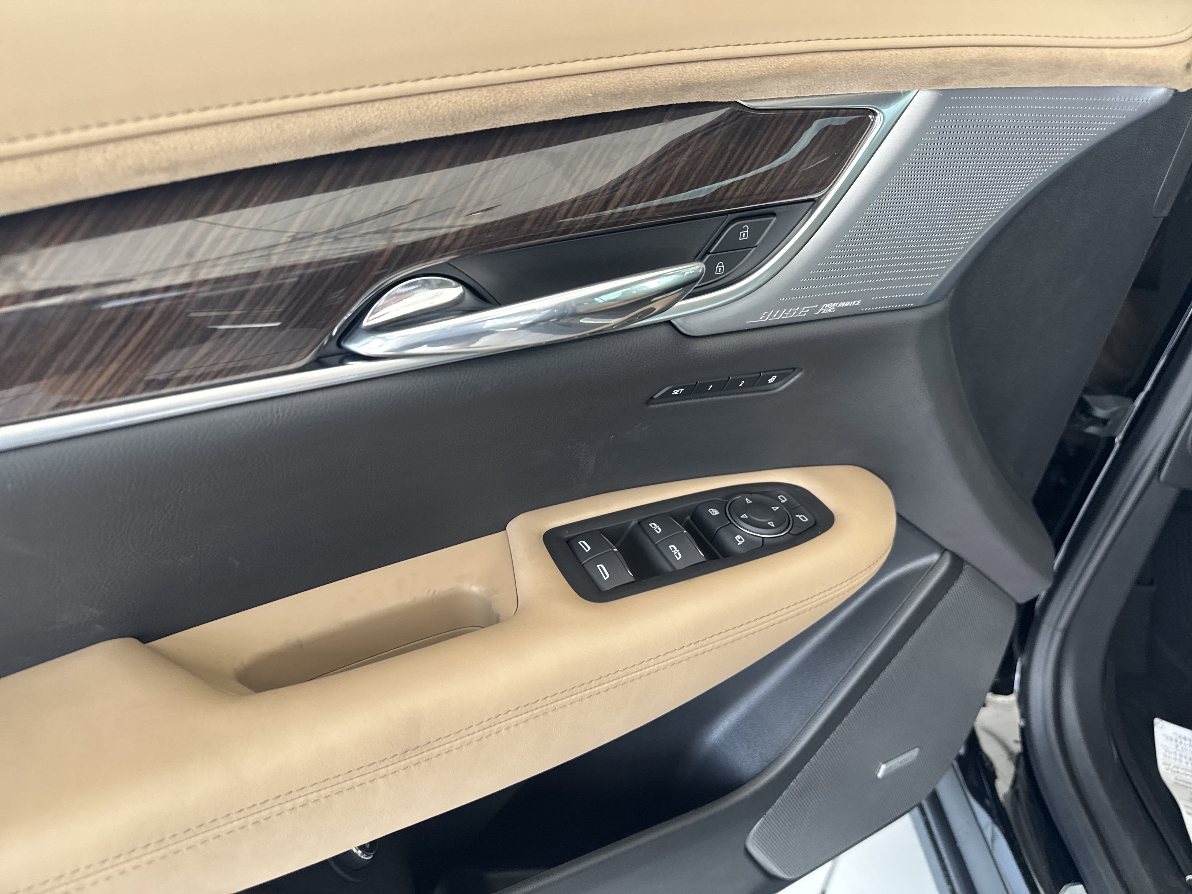 2025 Cadillac XT6 Sport