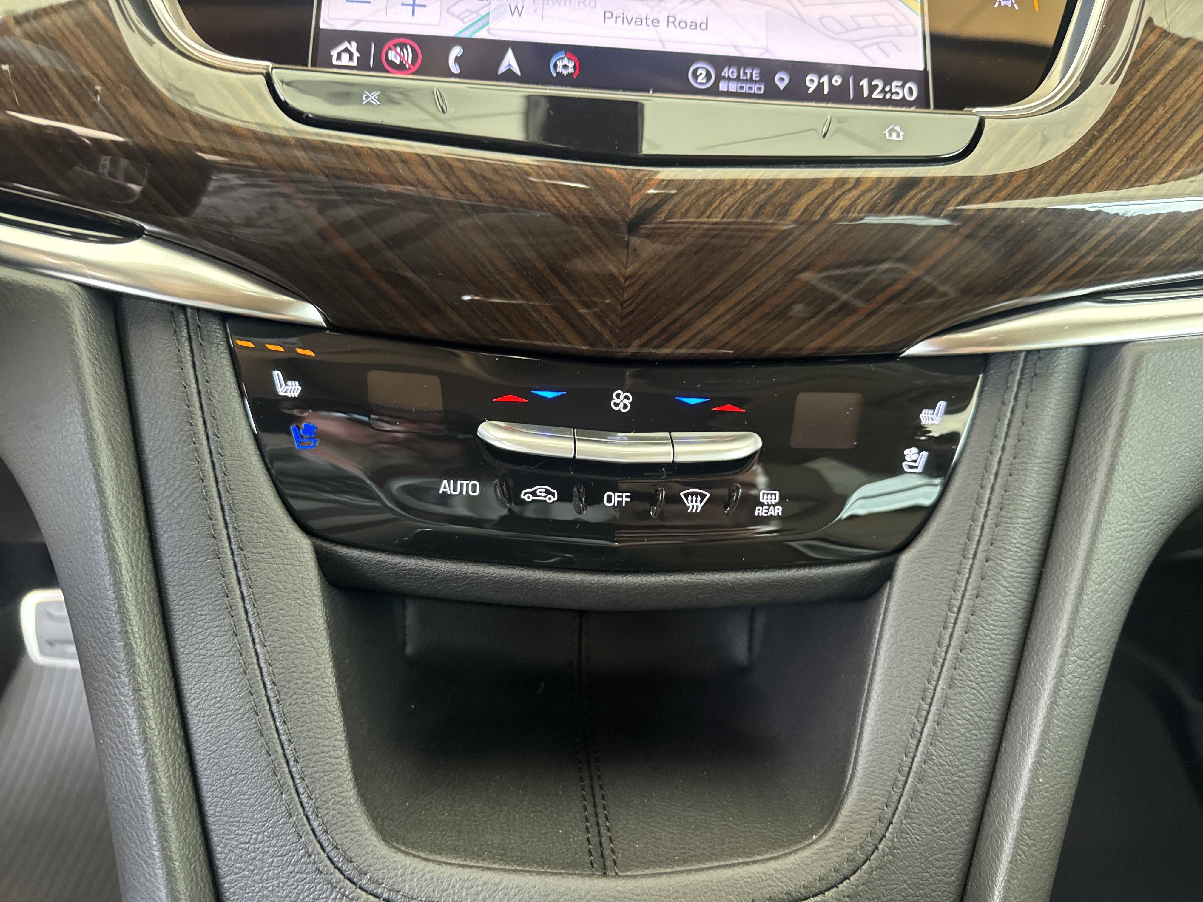 2025 Cadillac XT6 Sport