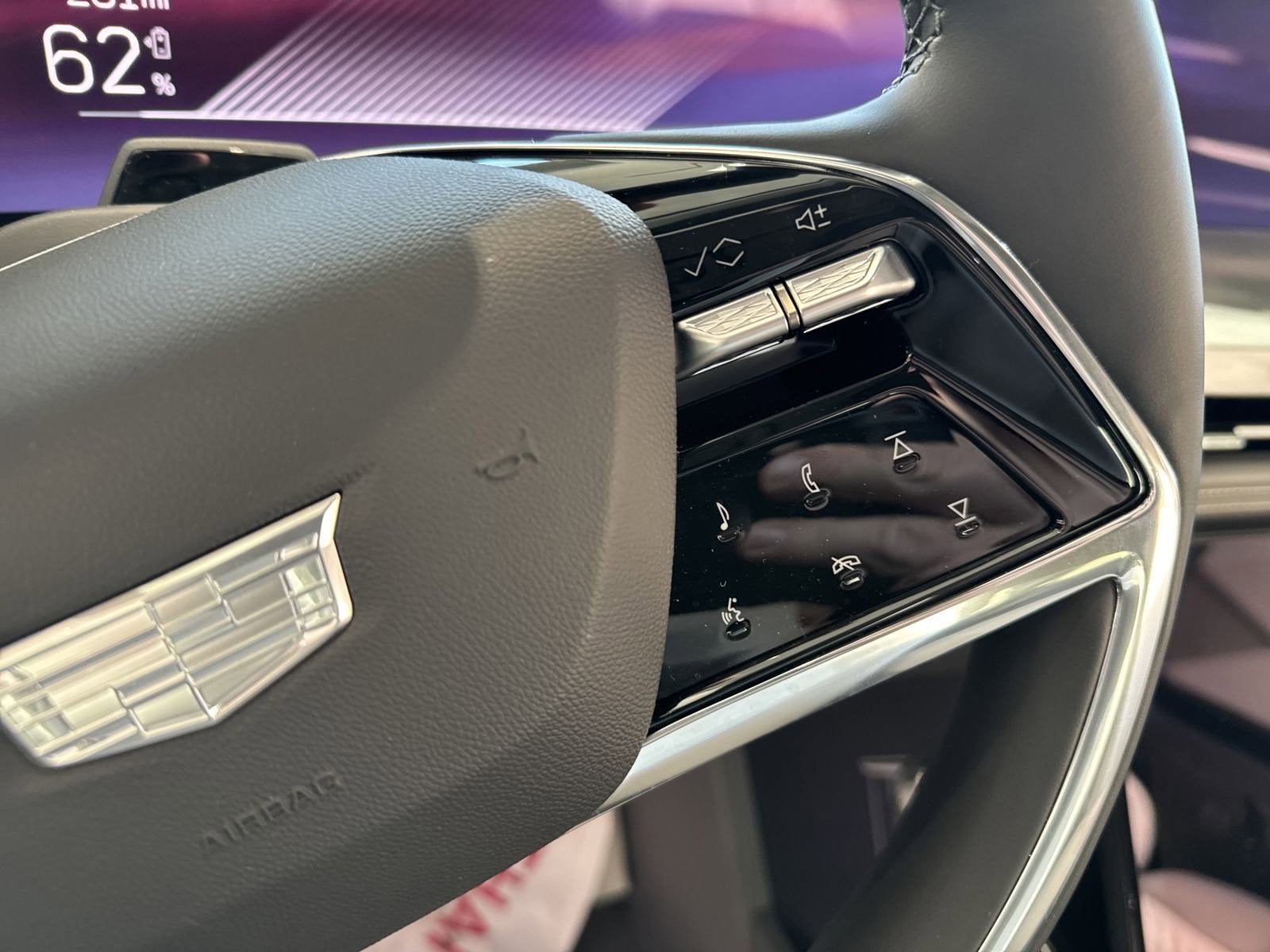 2025 Cadillac ESCALADE IQ Luxury 1