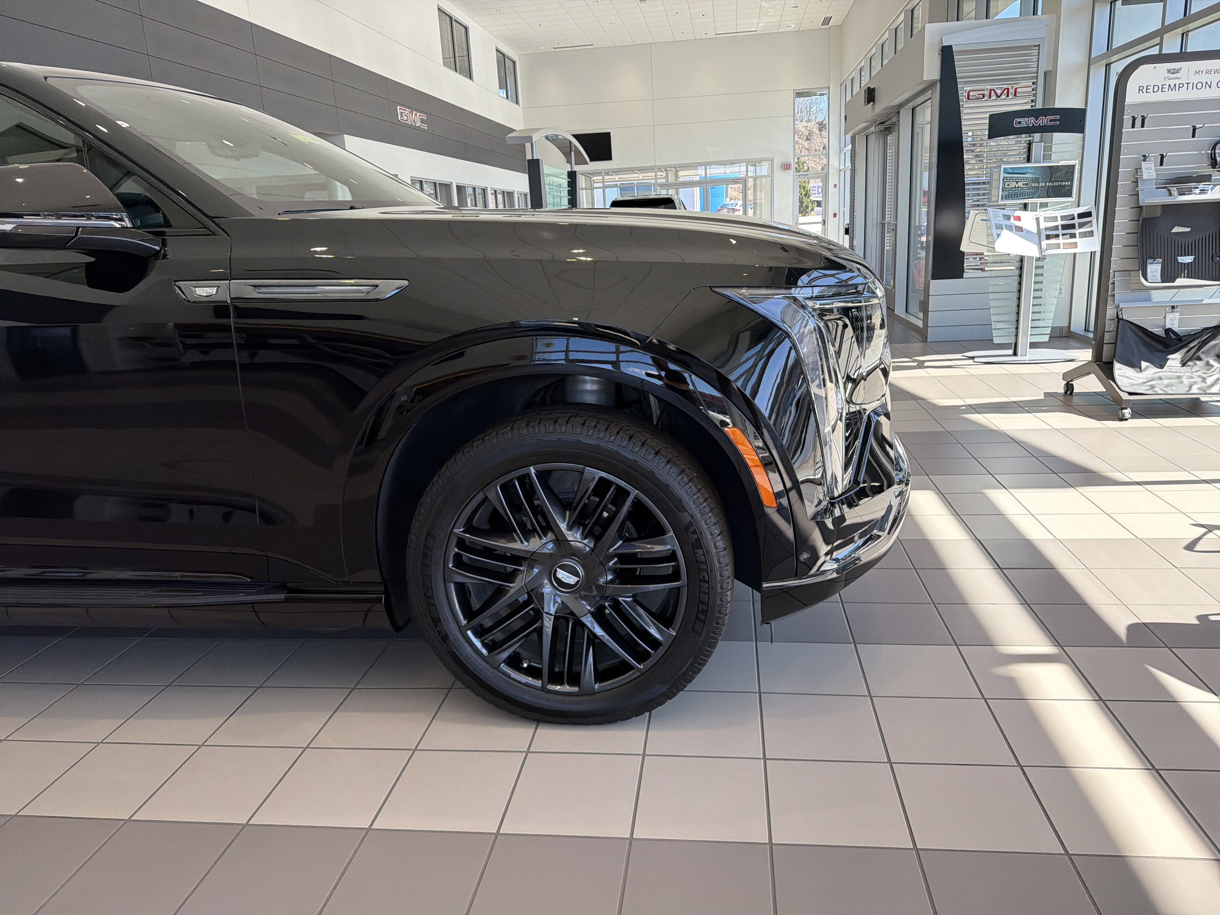 2025 Cadillac ESCALADE IQ Sport 1