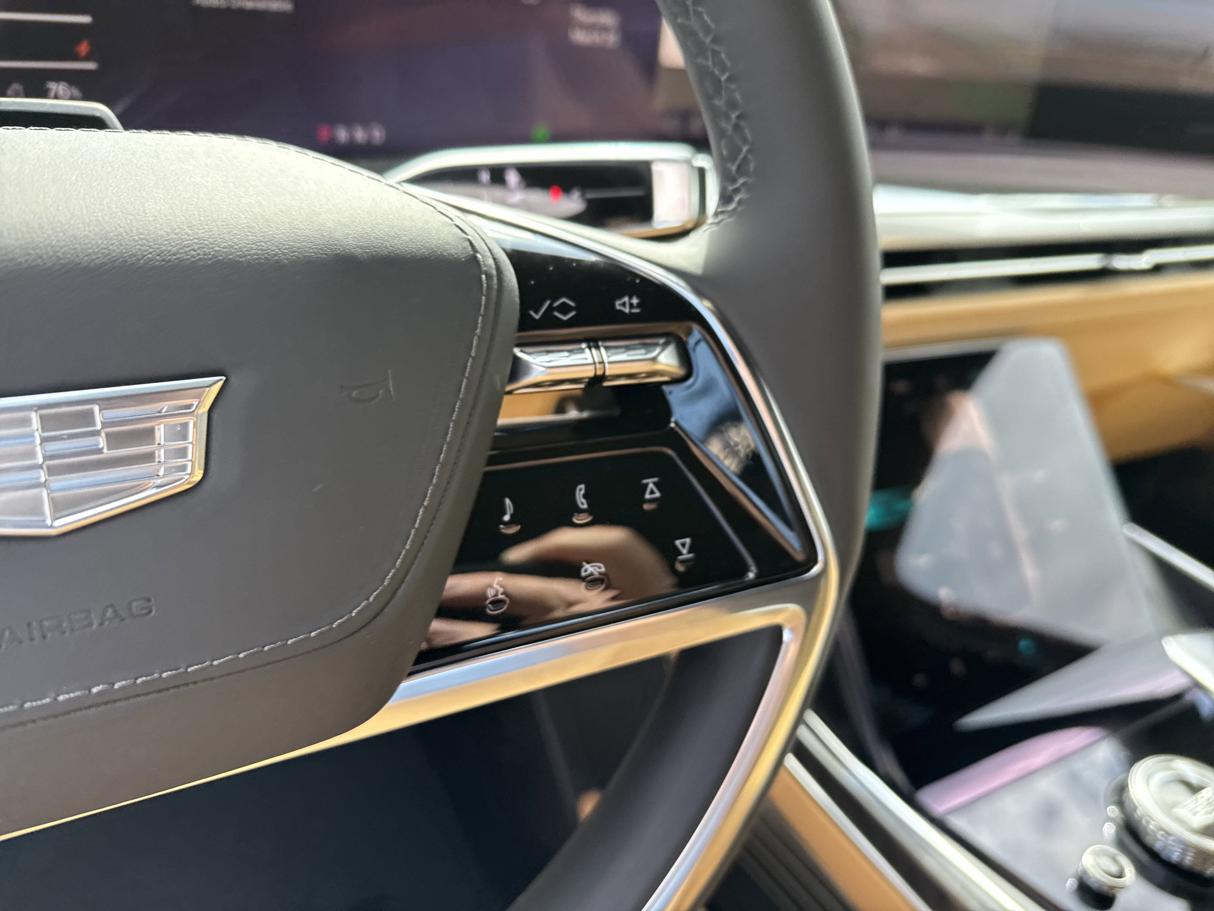 2025 Cadillac ESCALADE IQ Sport 2