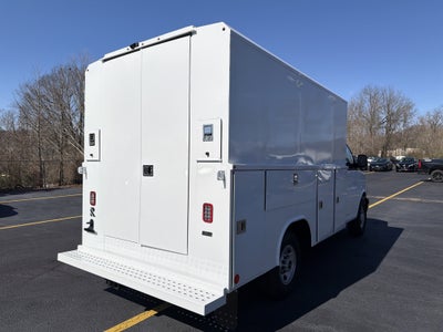 2025 GMC Savana Cutaway 3500 1WT