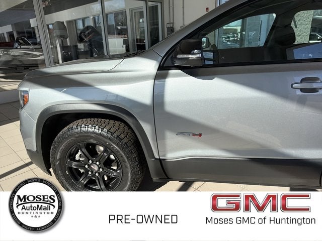 2023 GMC Acadia AT4
