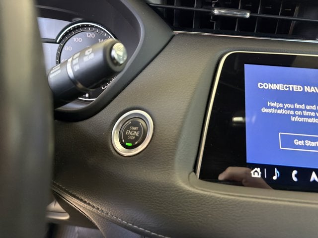 2023 Cadillac XT4 AWD Luxury