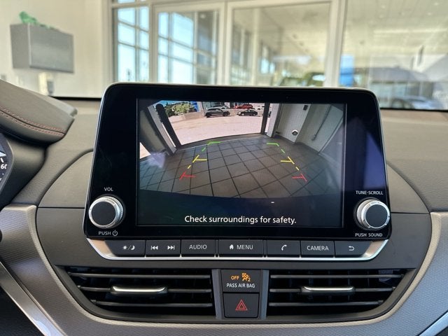 2025 Nissan Altima SR