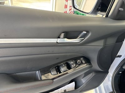 2025 Nissan Altima SR