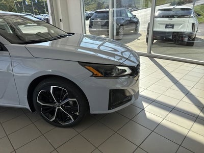 2025 Nissan Altima SR