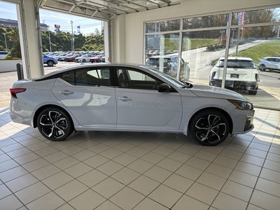 2025 Nissan Altima SR