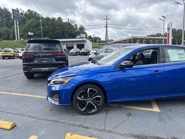 2025 Nissan Altima SR