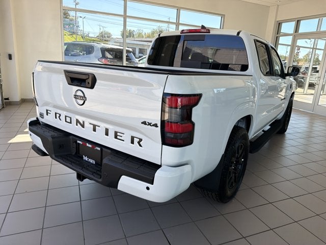2027 Nissan Frontier SV