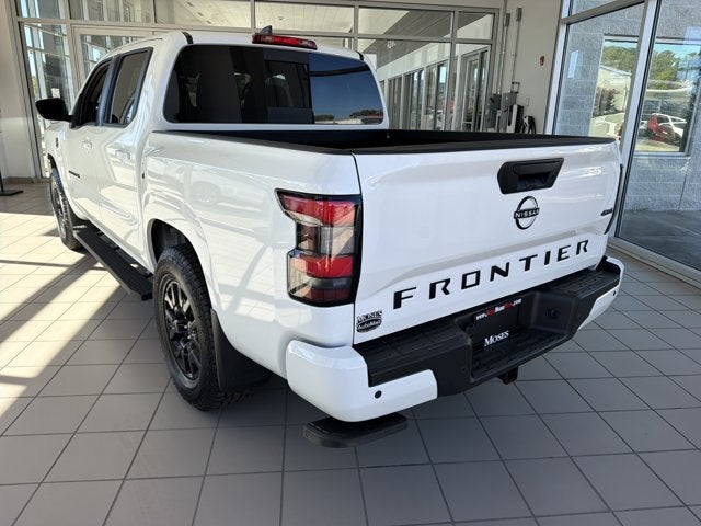 2027 Nissan Frontier SV