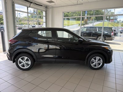 2025 Nissan Kicks Play S