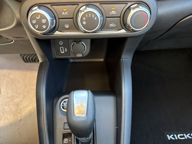 2025 Nissan Kicks Play S