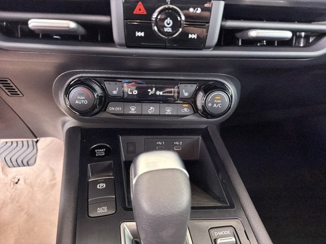 2027 Nissan Kicks SV