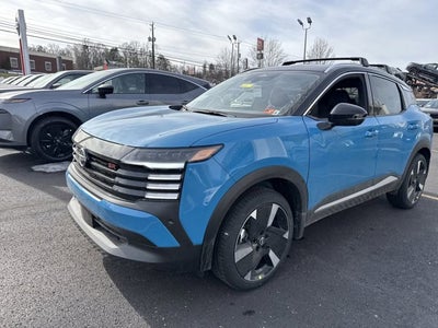 2025 Nissan Kicks SR