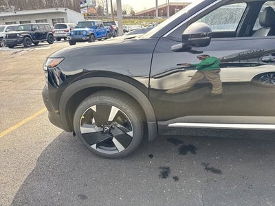 2025 Nissan Kicks SR