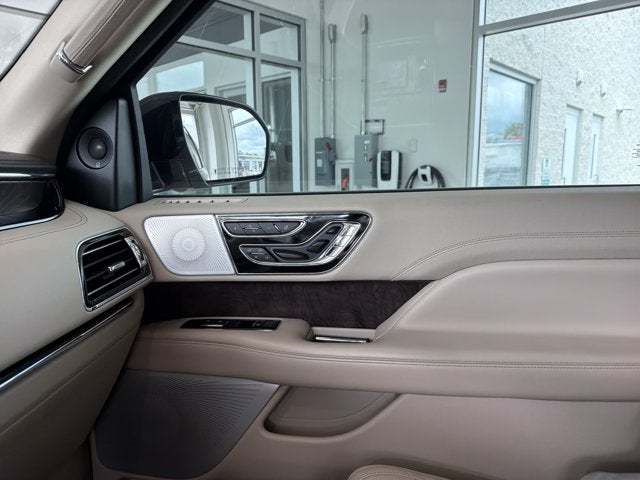 2021 Lincoln Navigator L Reserve