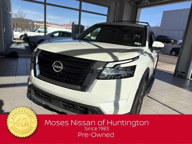 2023 Nissan Pathfinder SL