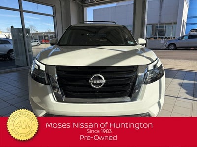 2023 Nissan Pathfinder SL