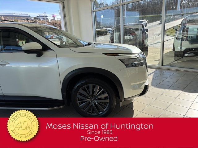 2023 Nissan Pathfinder SL