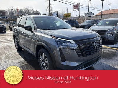 2026 Nissan Pathfinder SL